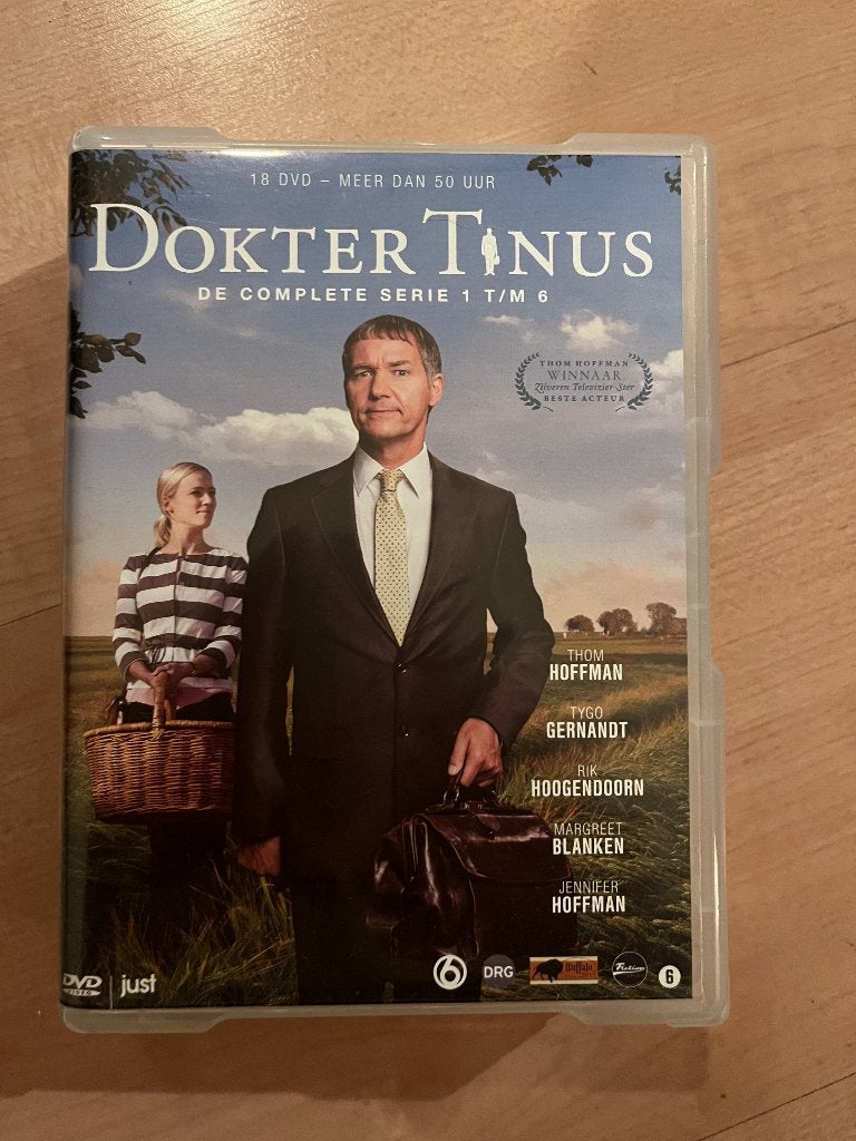 Dokter Tinus - 18 dvd's - Complete serie 1 t/m 6, Cd's en Dvd's, Zo goed als nieuw, Komedie, Vanaf 6 jaar, Seizoen 1