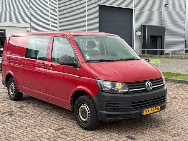Volkswagen Transporter 2.0 TDI L2H1 Dubbelcabine Cruise cont, Voorwielaandrijving, Euro 5, Gebruikt, Zwart