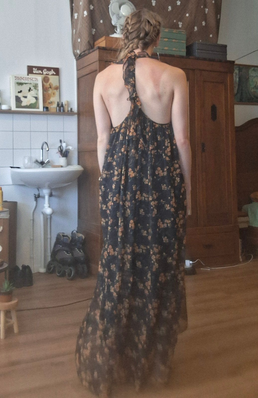 Zara Maxi Jurk Navy Blauw met Oranje Bloemen, Meerkleurig, Zo goed als nieuw, Maat 34 (XS) of kleiner, Onder de knie