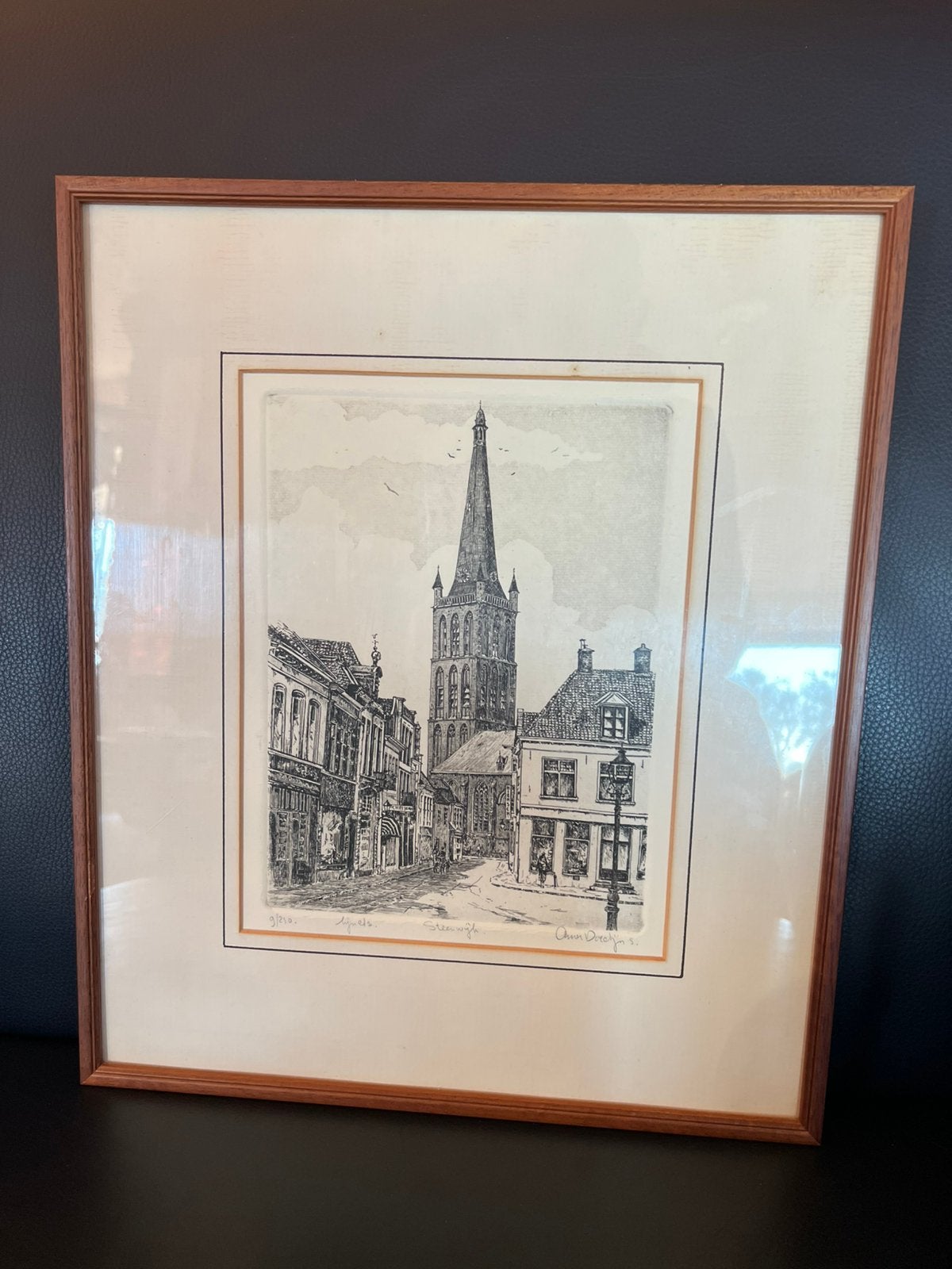 ETS 9/250 - Anna Doedijns STEENWIJK KERKTOREN + Certificaat, Antiek en Kunst, Kunst | Etsen en Gravures, Ophalen, Ingelijst, Stadsgezicht