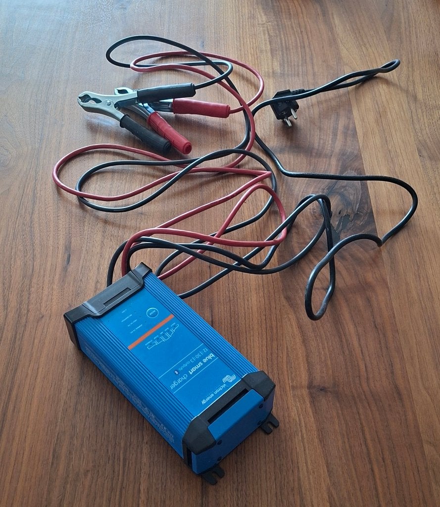 Nieuwe acculader Victron Blue Smart IP22 12/30 (3), Caravans en Kamperen, Camper-accessoires, Ophalen of Verzenden, Nieuw