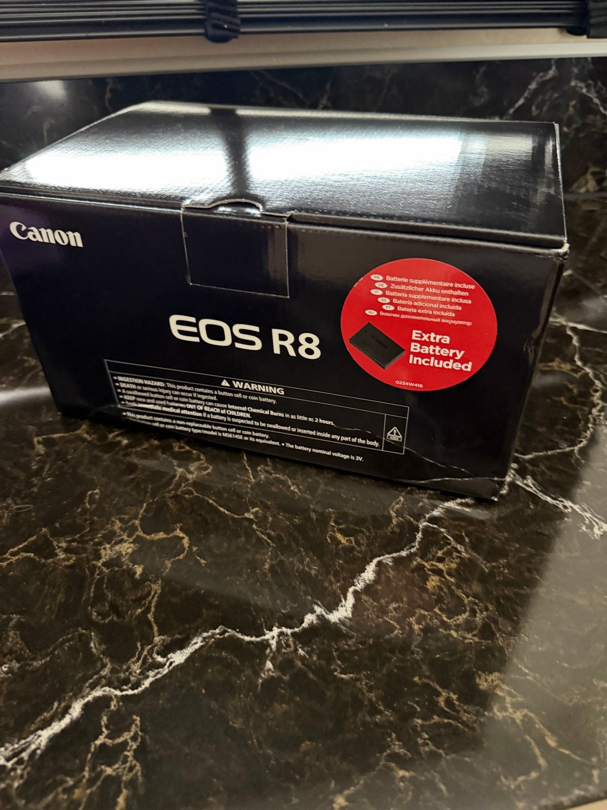 Nieuwe Canon EOS R8 + LP-E17 incl factuur, Canon, Nieuw, Ophalen of Verzenden, Accu