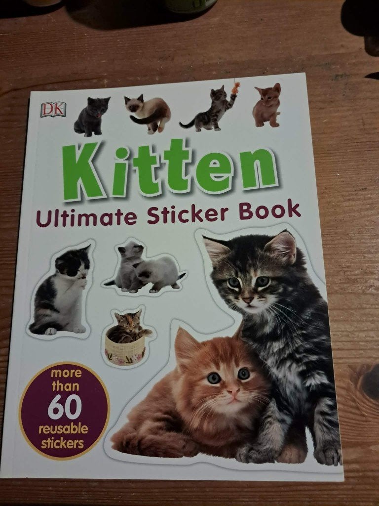 Kitten ultimate sticker book (DK), Ophalen, Nieuw, Dier en Natuur