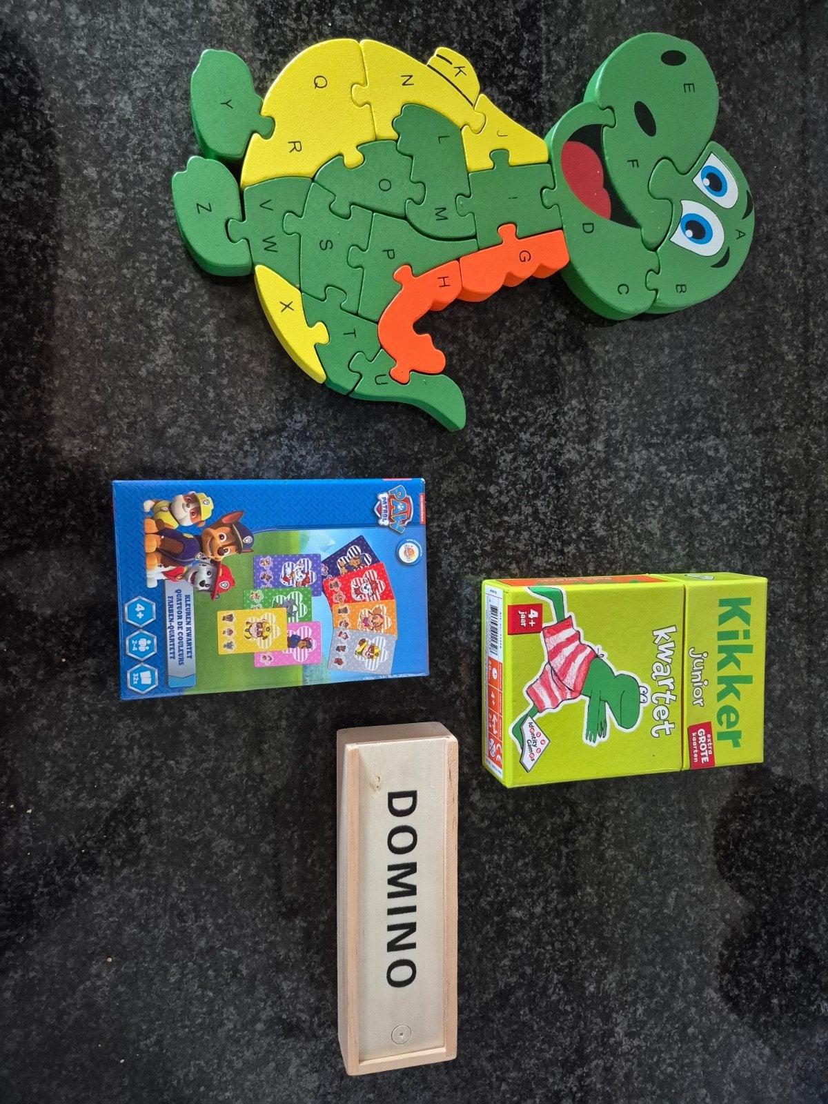 Puzzel, kwartet (2) en domino, Ophalen of Verzenden, Zo goed als nieuw, Puzzelen