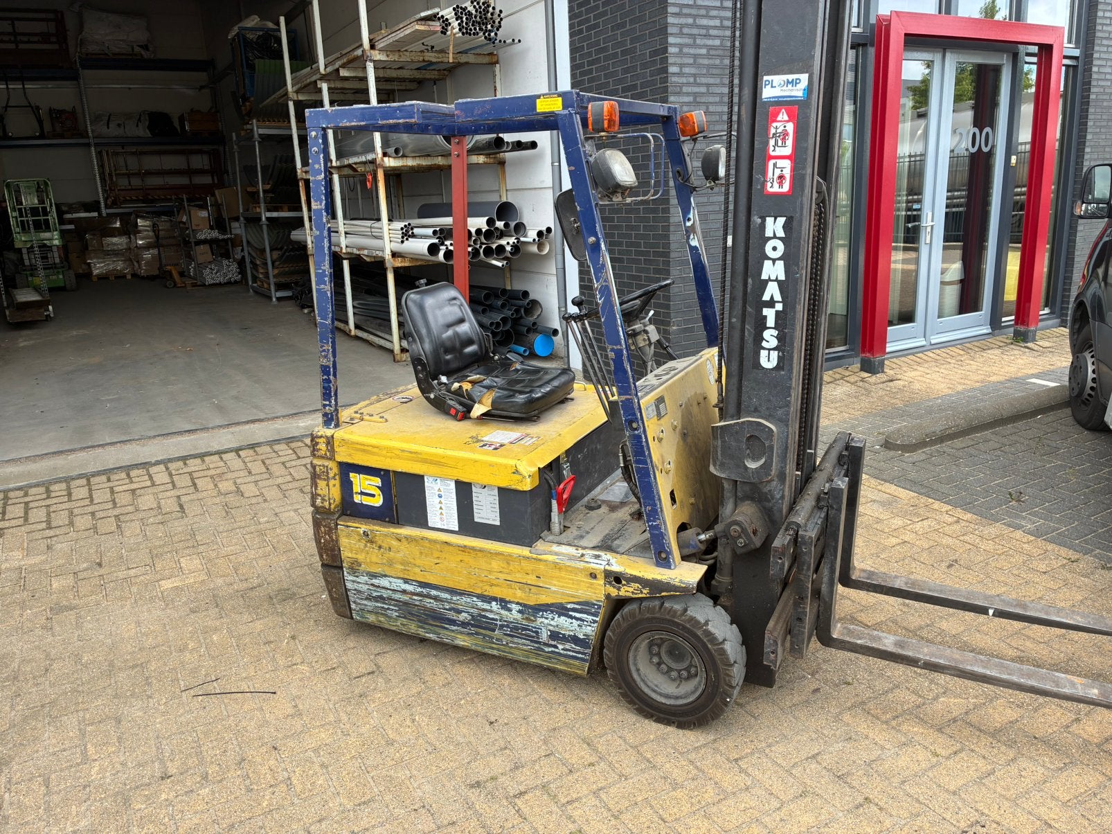 Komatsu heftruck, Ophalen, Gebruikt
