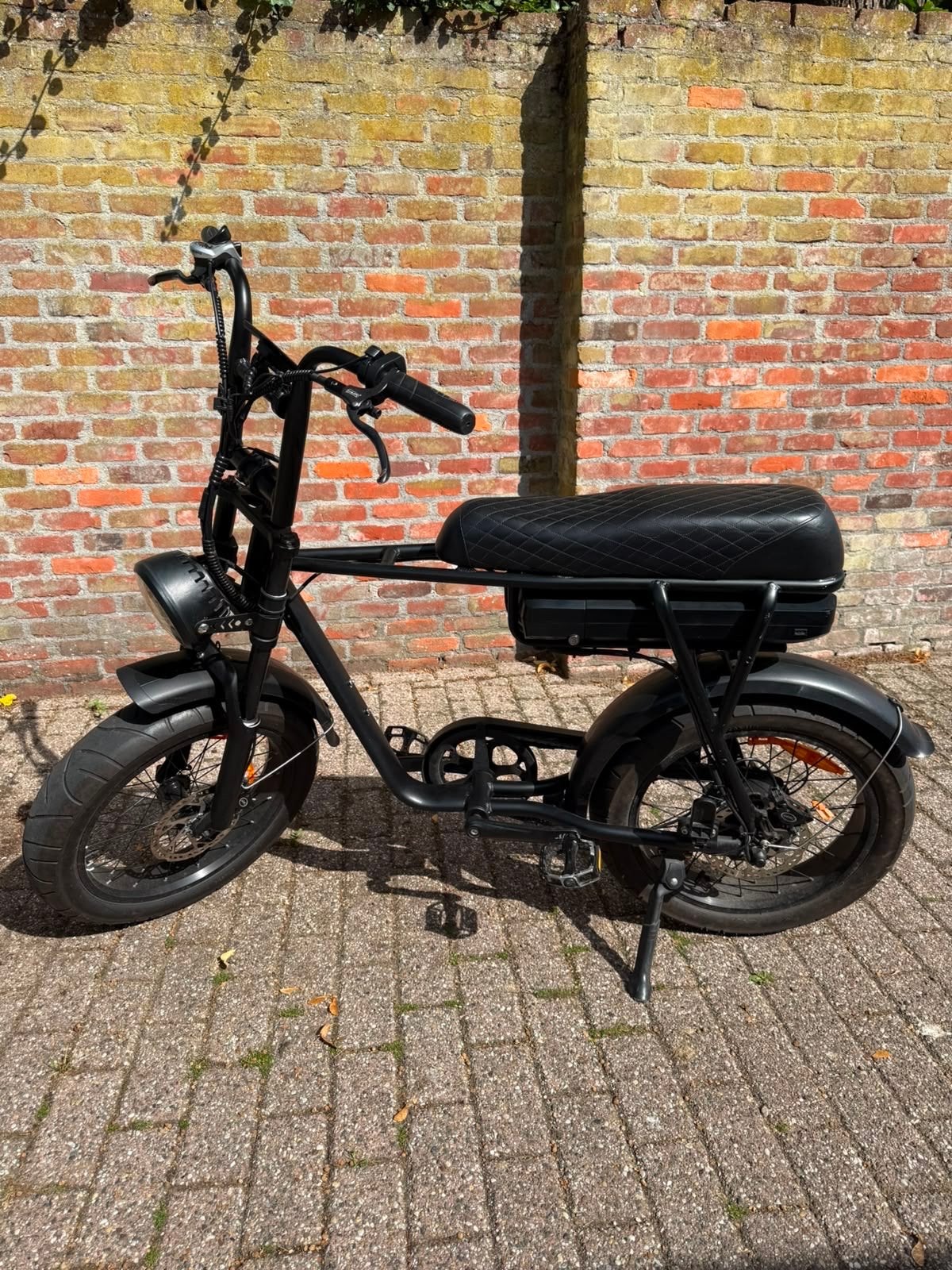 Fatbike EB2 met achtersteuntjes, netjes en goed onderhouden, Fietsen en Brommers, Elektrische fietsen, Ophalen, Zo goed als nieuw