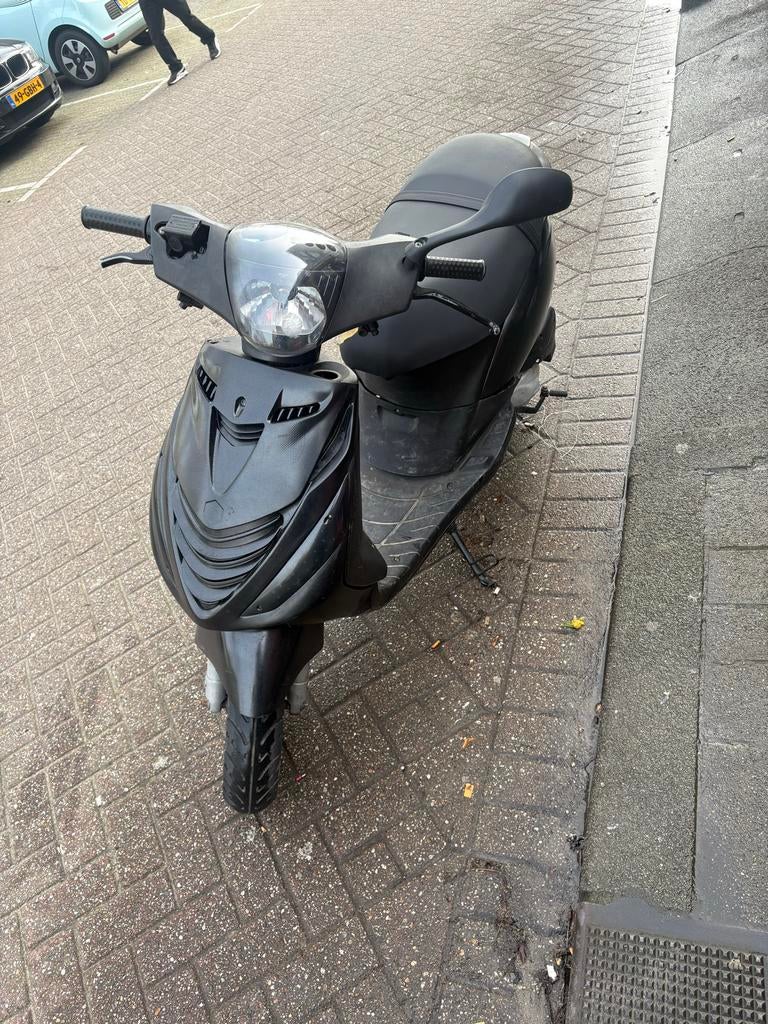 Piaggio Zip 70cc Malossi, Fietsen en Brommers, Scooters | Piaggio, Gebruikt, Maximaal 45 km/u, Ophalen of Verzenden, Benzine