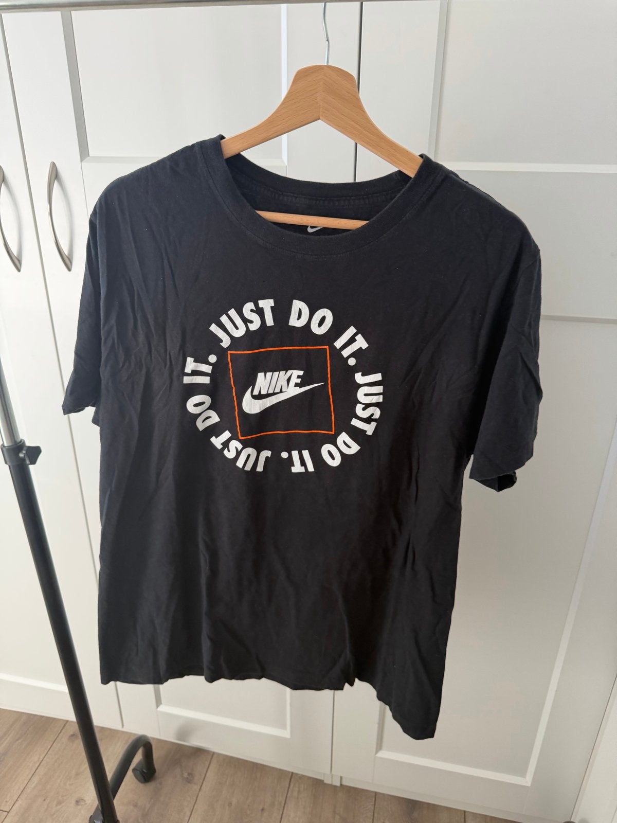Nike 'Just Do It' T-shirt - Zwart, Ophalen of Verzenden, Gedragen, Zwart