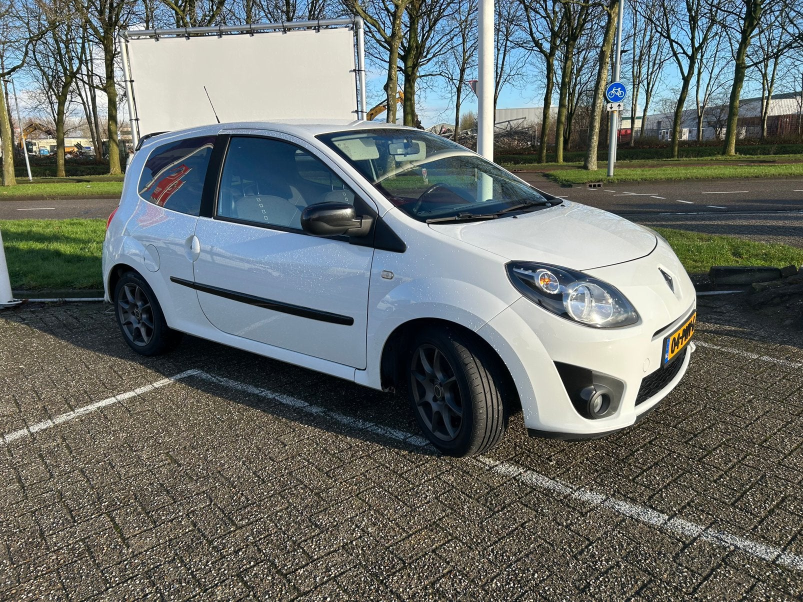 MOET WEG!!! Renault Twingo 1.2 16V 2011 Wit, Auto-onderdelen, Ophalen