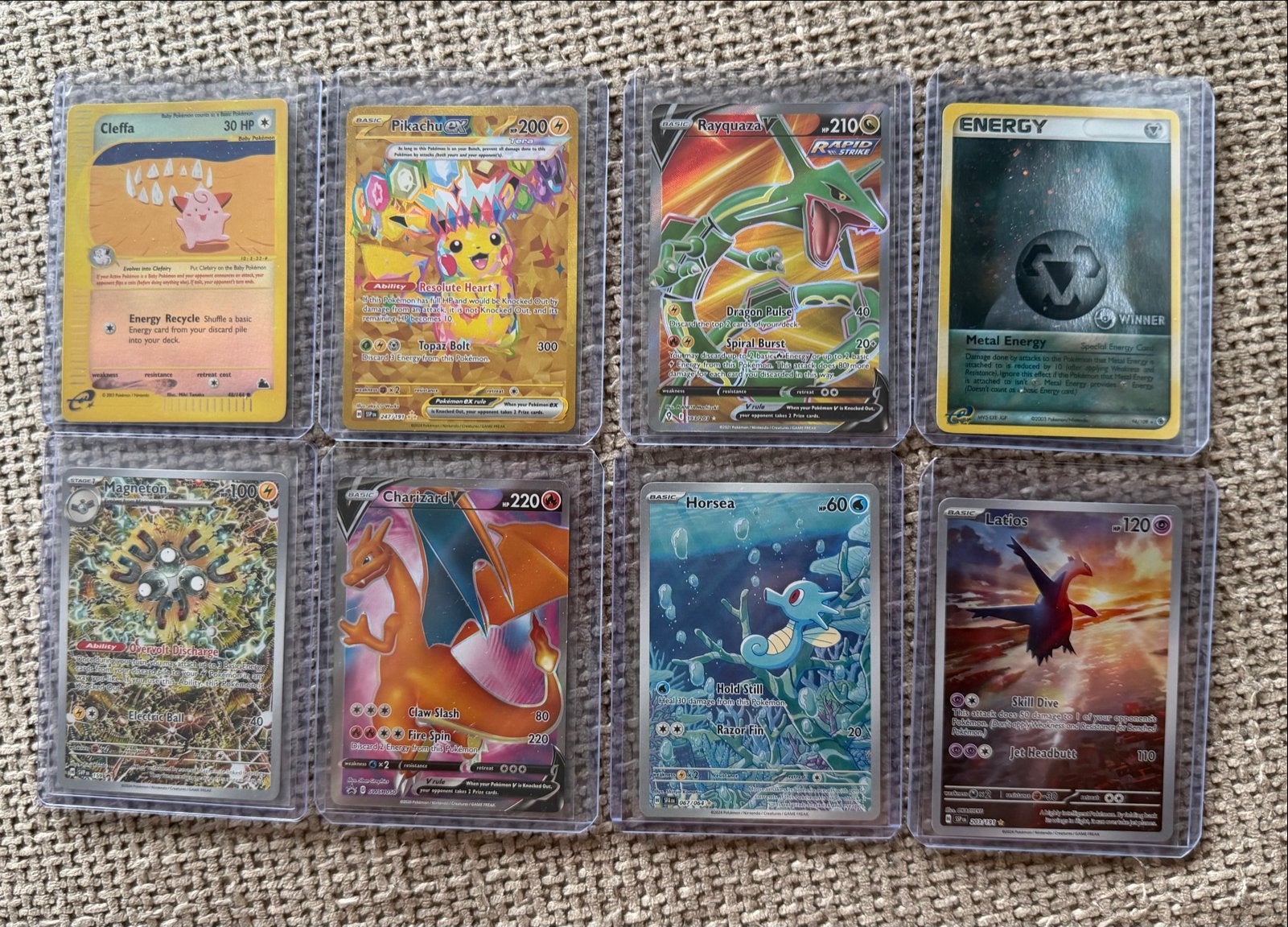 Pokémon Kaarten Collectie: Pikachu, Charizard, Rayquaza V, Ophalen of Verzenden, Zo goed als nieuw, Meerdere kaarten