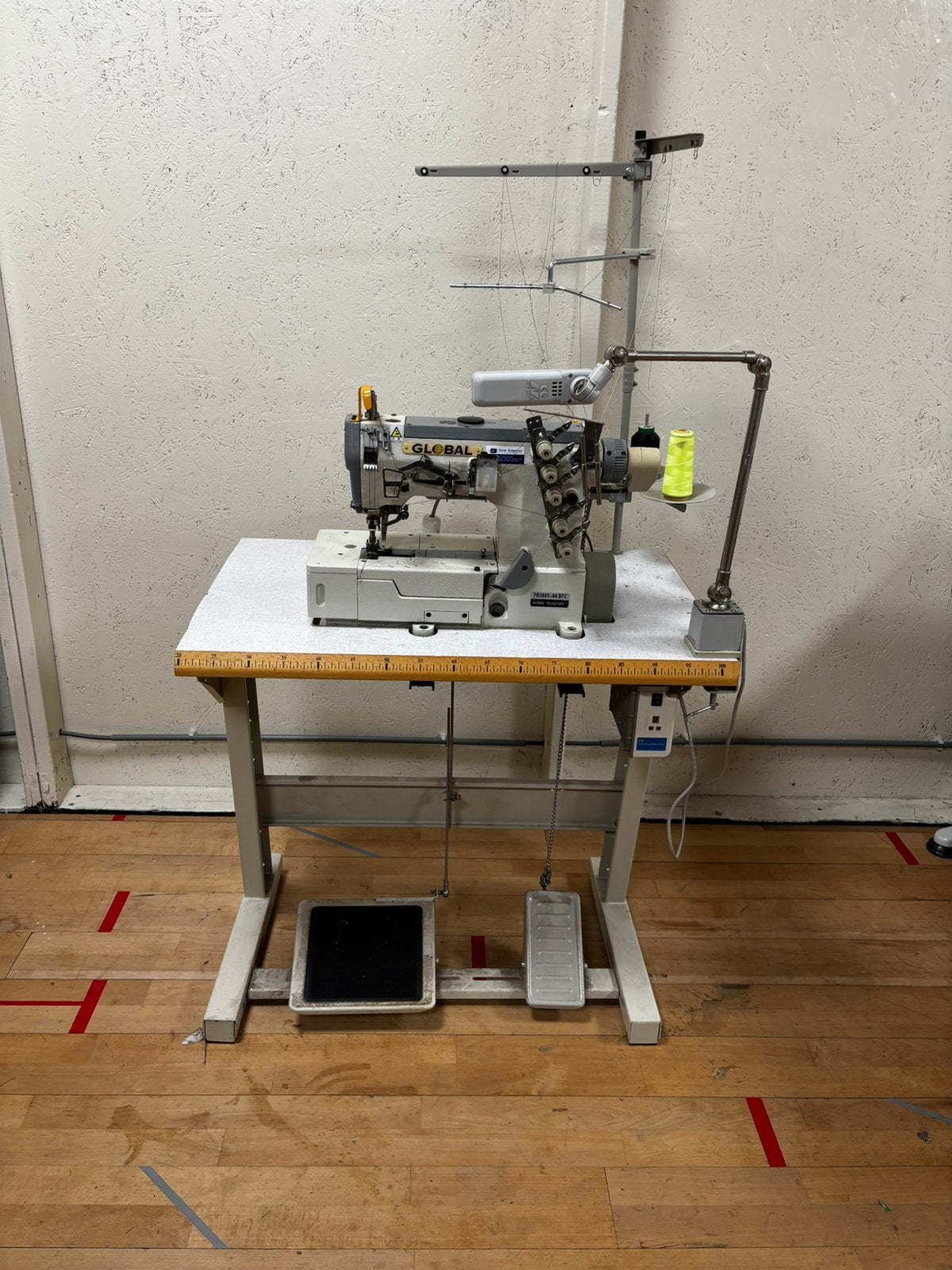 Global F3603-64 BFC - lockmachine, Ophalen, Zo goed als nieuw, Lockmachine, Overige merken