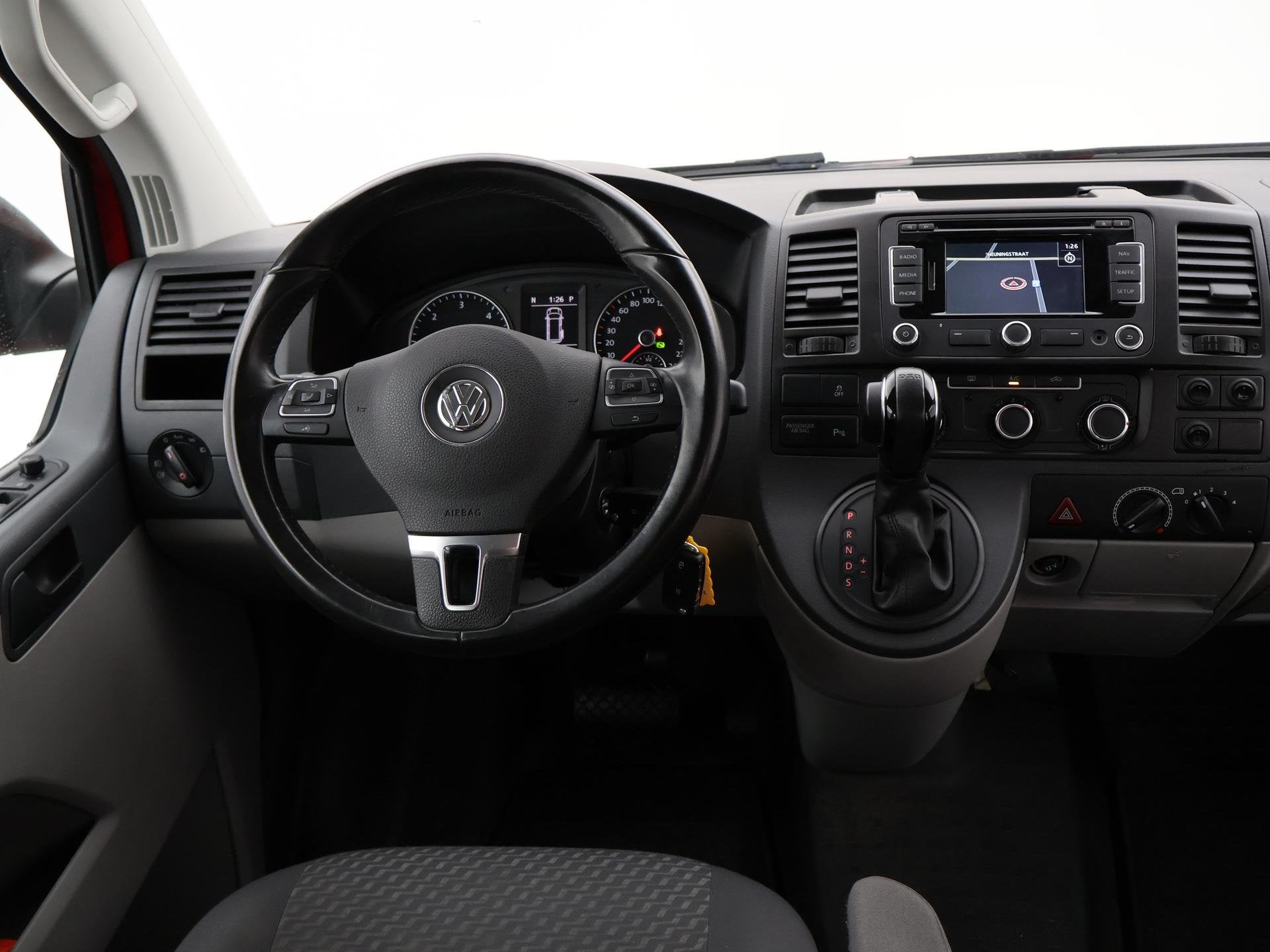 Volkswagen Transporter Kombi 2.0 TDI 140 PK DSG AUT. 8-PERS., Auto's, Euro 5, Stof, Gebruikt, 241 €/maand
