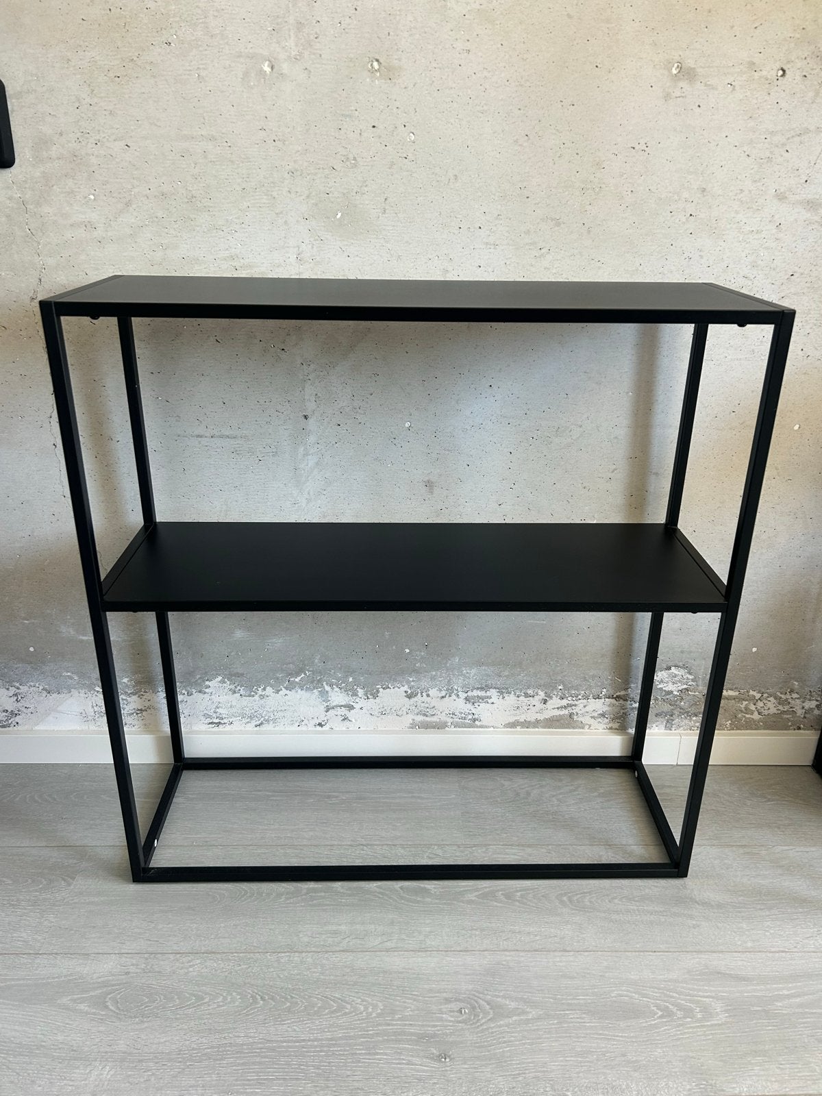 JYSK VIRUM Sidetable/wandkast Zwart - Zo goed als nieuw, Ophalen, 50 tot 100 cm, Zo goed als nieuw, Minder dan 25 cm