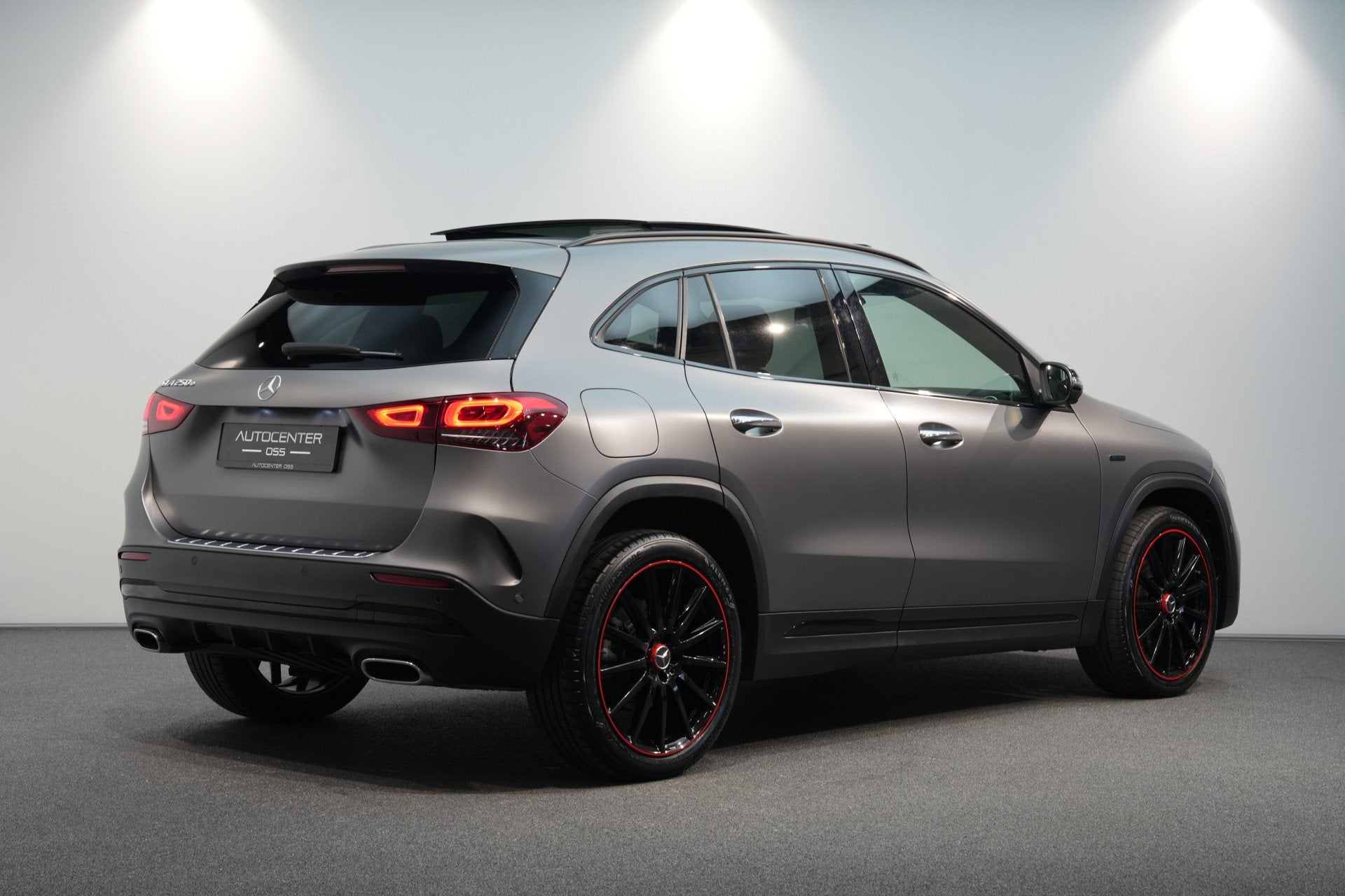 Mercedes-Benz GLA 250 e AMG EDITION 1  PANO  360 CAM, 12 maanden, Zwart, Bedrijf, Hybride Elektrisch/Benzine
