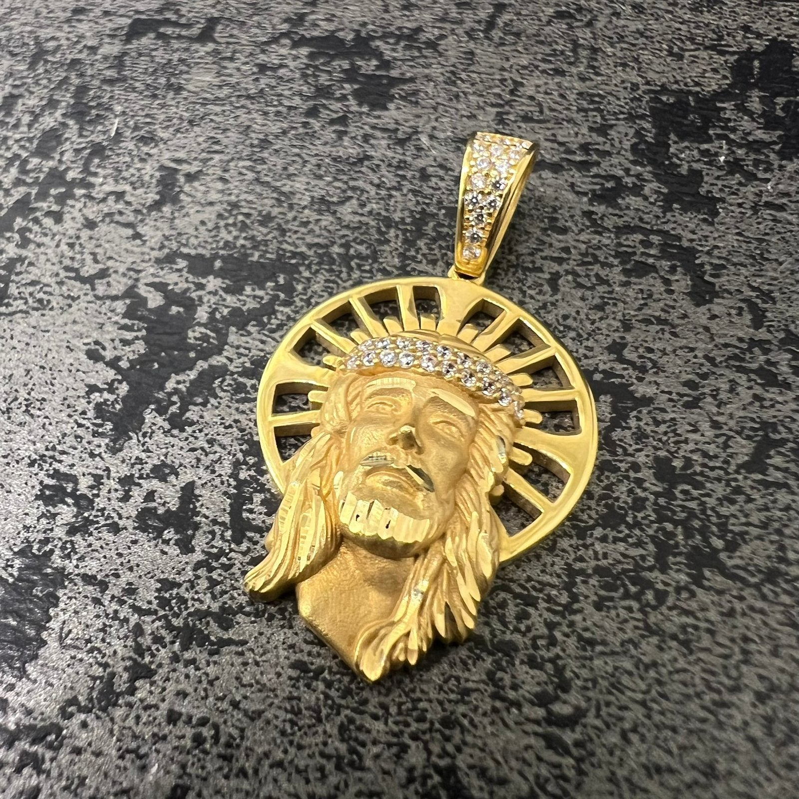 18 karaat gouden hanger Jezus kruis, Ophalen of Verzenden, Nieuw, Goud, Kruis of Symbool