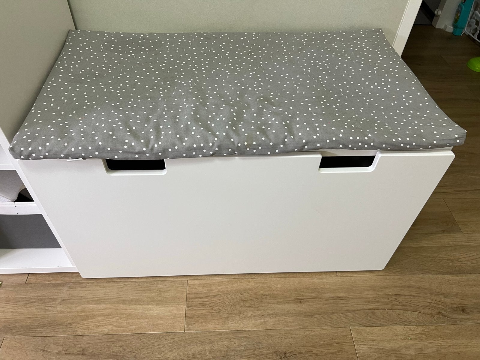 IKEA Stuva Speelgoedkist met Kussen - Wit, Ophalen, Zo goed als nieuw