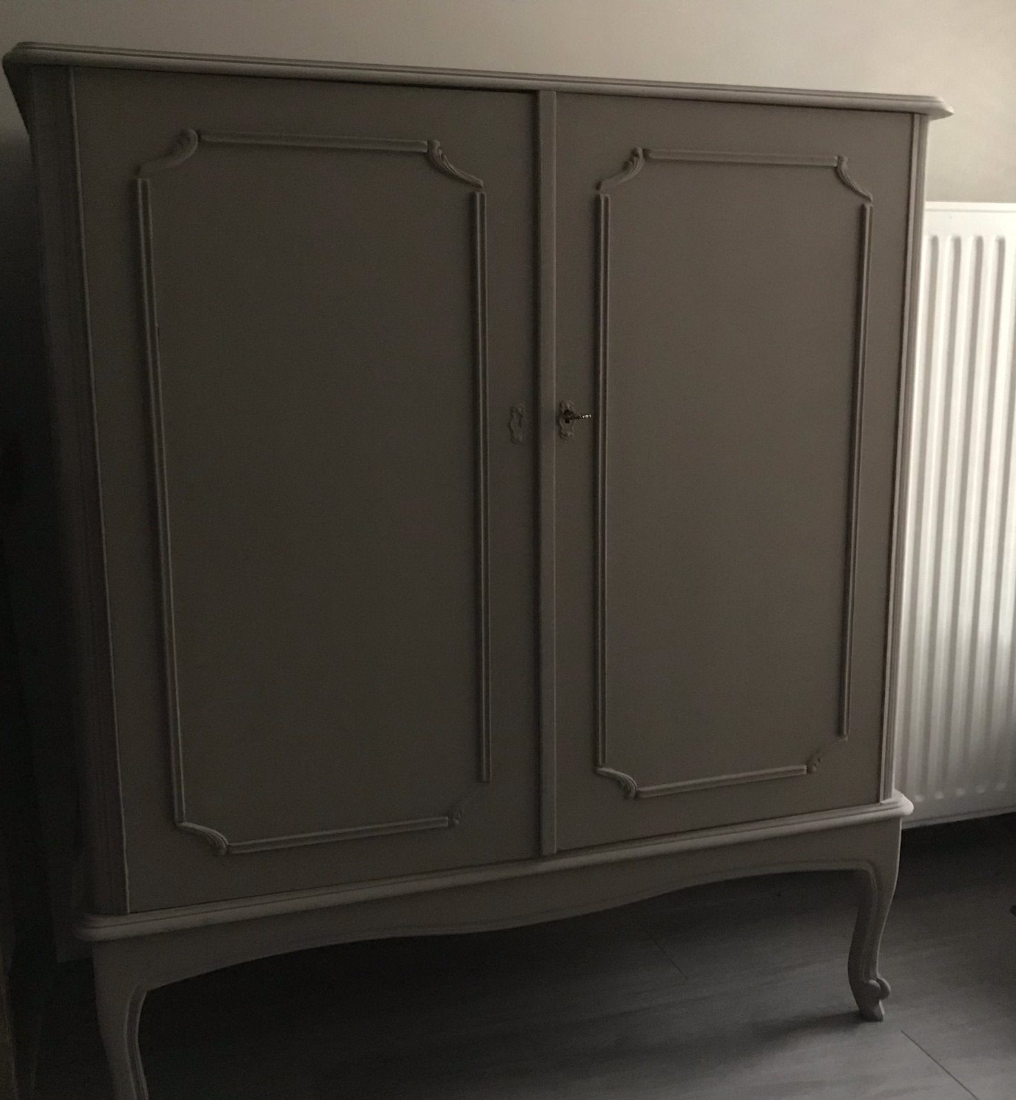 Queen Ann vintage meidenkastje tv kast dressoir, Ophalen