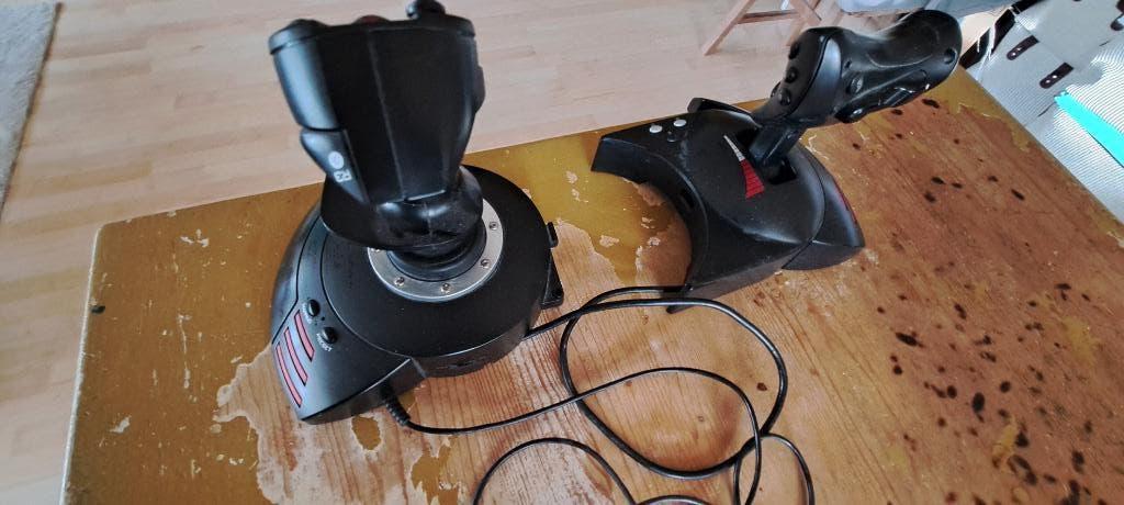 thrustmaster t-flight hotas, Computers en Software, Joysticks, Zo goed als nieuw, Ophalen of Verzenden