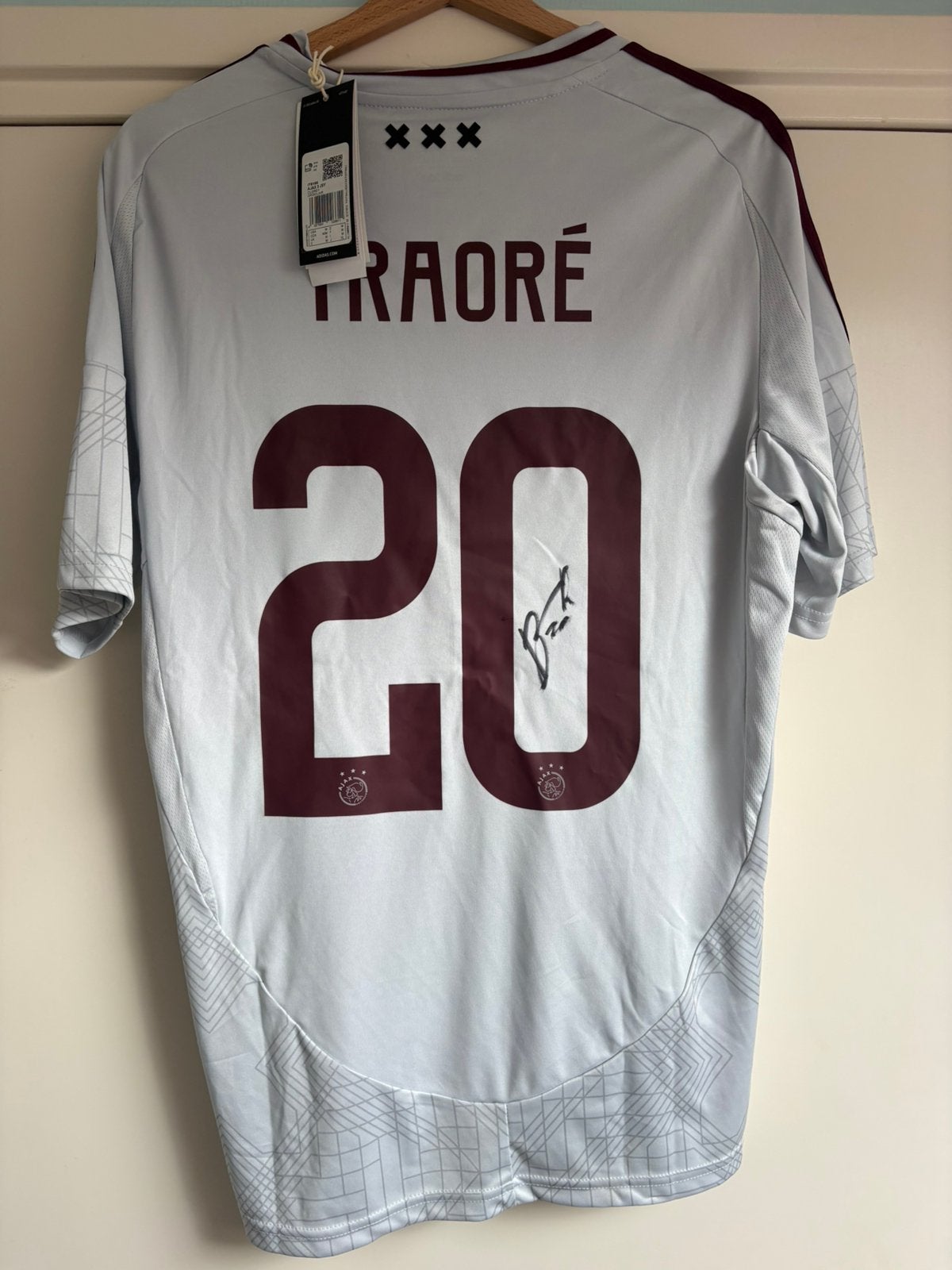 Ajax shirt gesigneerd origineel M Traore, Ophalen of Verzenden, Zo goed als nieuw, Ajax, Shirt
