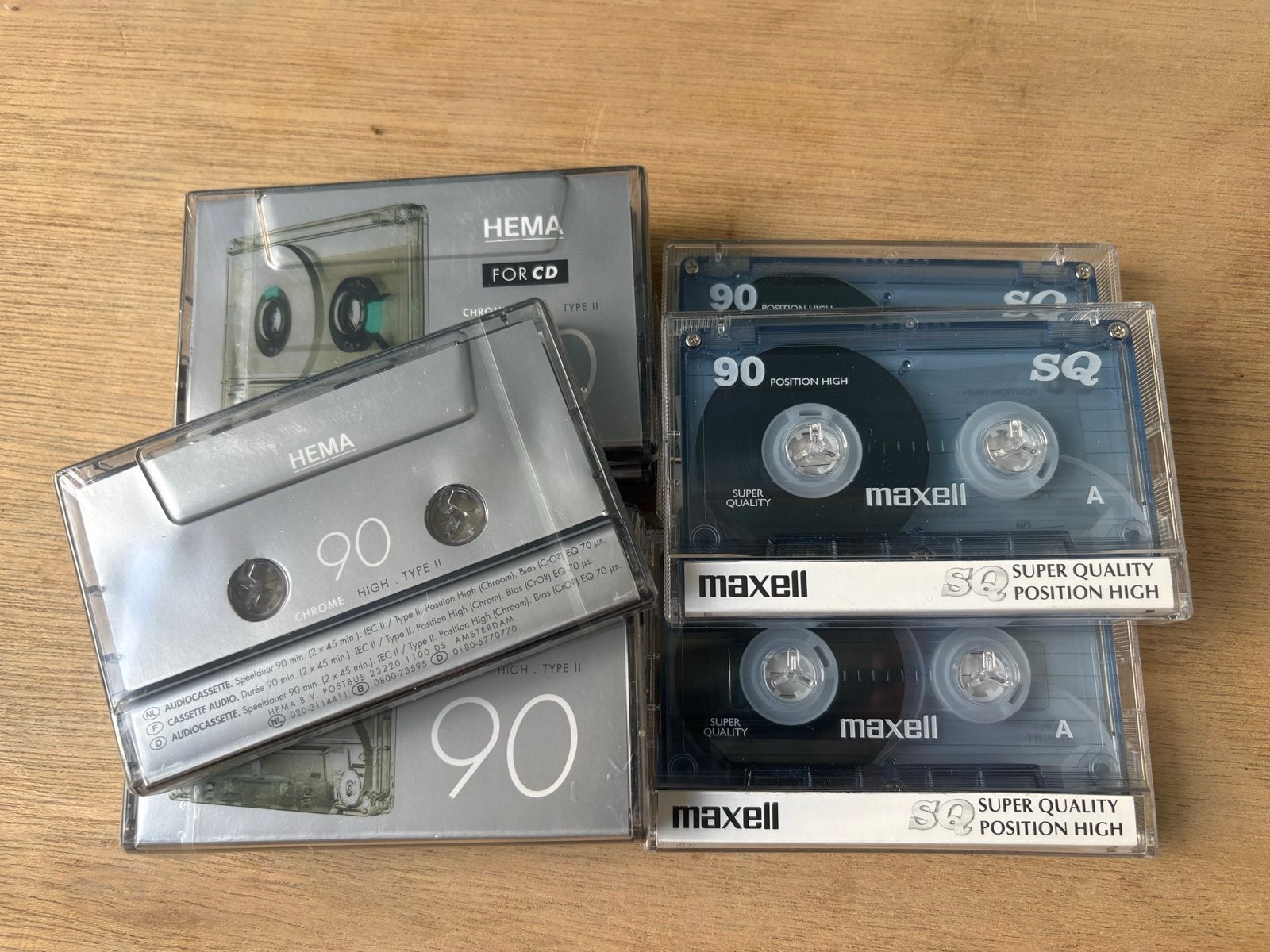 8x Nieuwe Cassettes: Hema Chrome & Maxell SQ, 2 t/m 25 bandjes, Overige genres, Ophalen of Verzenden, Met bewaardoos, rek of koffer