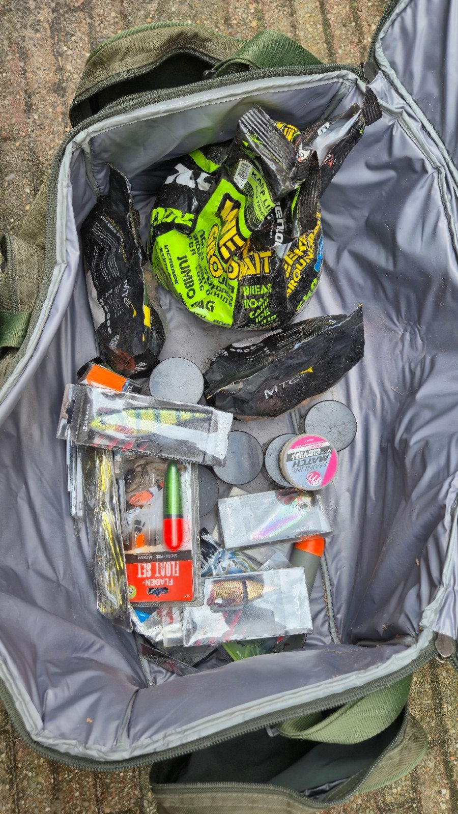 Visgerei set: kunstaas, dobbers, lood en meer, Watersport en Boten, Ophalen, Gebruikt, Overige typen