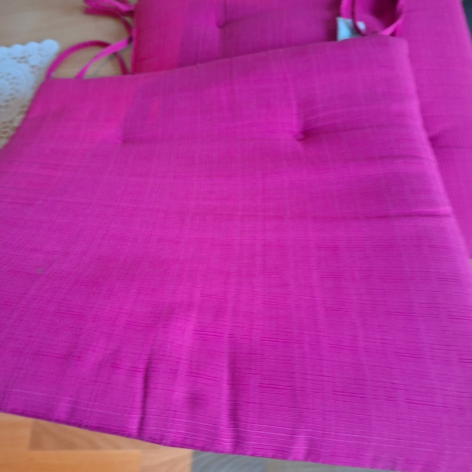 Kussens met touwtjes om aan de stoelen te bevestigen, Ophalen of Verzenden, Overige materialen, Overige typen, Minder dan 100 cm