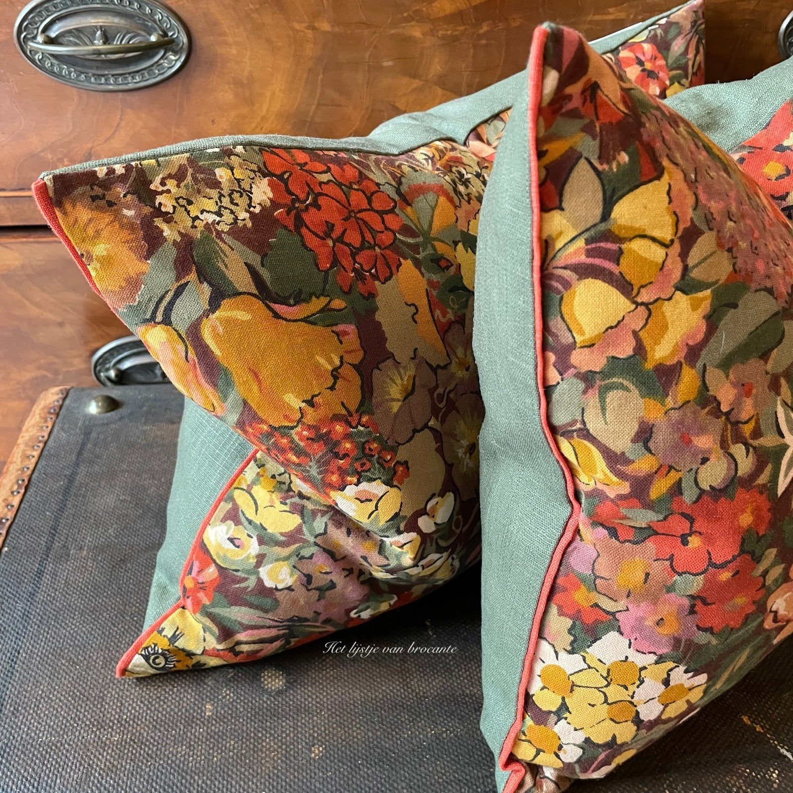 Handgemaakte kussen set Liberty of Londen Cottage Garden, Westdijk 41 3241 GT Middelharnis, Info@lijstjevanbrante.nl, Ophalen of Verzenden