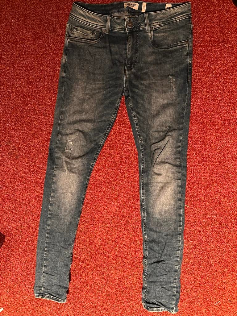 Partij merkbroeken: 6 lange en 3 korte broeken, Kleding | Heren, Spijkerbroeken en Jeans, Ophalen of Verzenden, Zo goed als nieuw