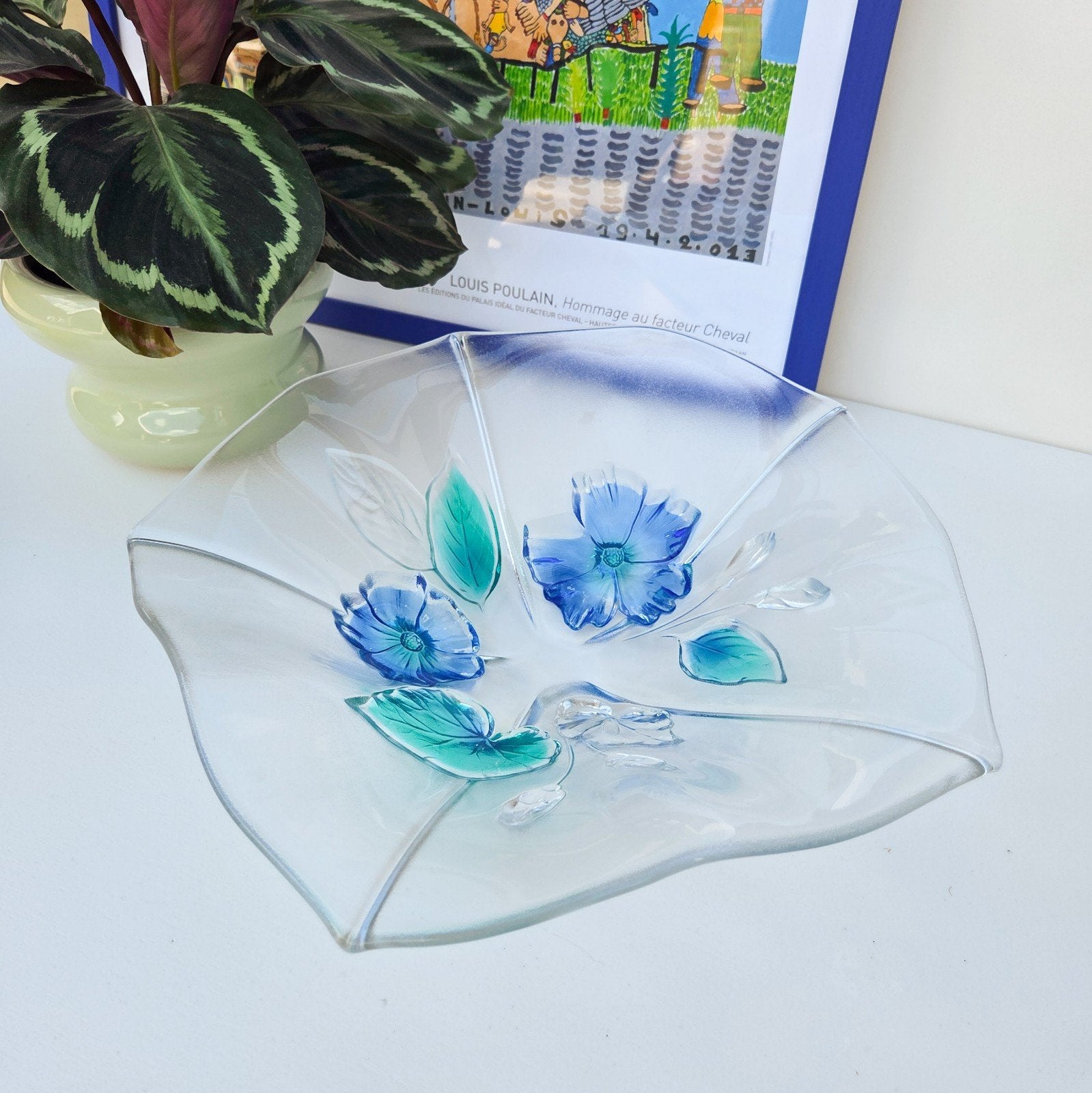 Vintage Walther Glas "Evita" schaal met blauwe bloem, Ophalen of Verzenden