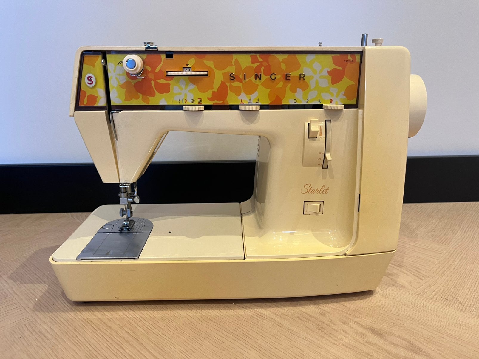 Naaimachine Singer Starlet 354 (Singer Genie) zeer compleet, Ophalen, Naaimachine, Singer