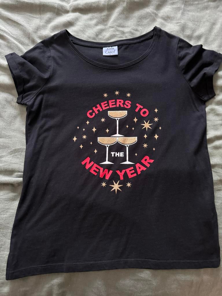 Zwart T-shirt met 'Cheers to the New Year' opdruk, Kleding | Dames, T-shirts, Zwart, Ophalen of Verzenden, Korte mouw, Maat 36 (S)