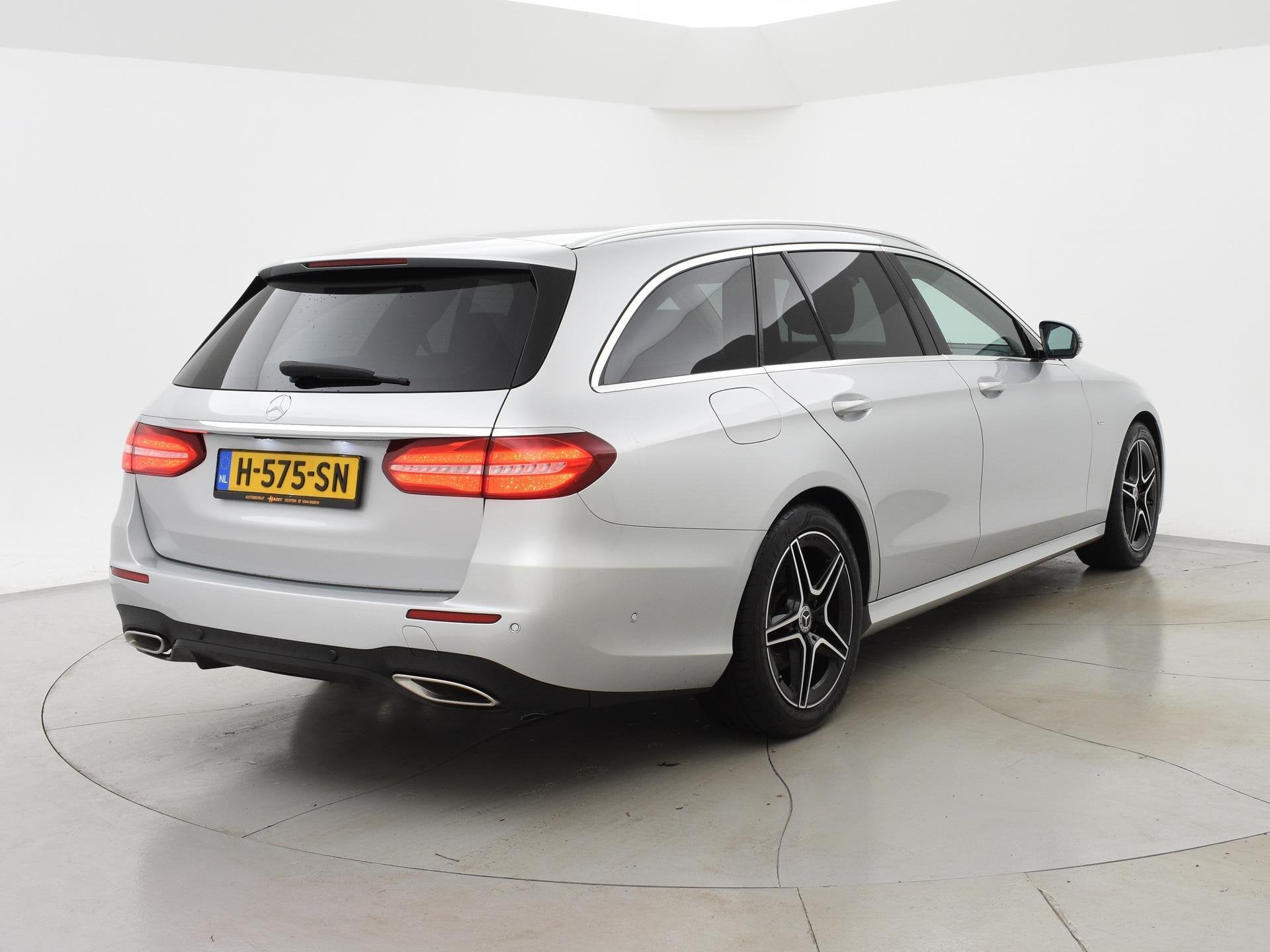 Mercedes-Benz E-klasse Estate 200 AMG SPORT AUT9 + BURMESTER, Automaat, Gebruikt, Euro 6, 4 cilinders