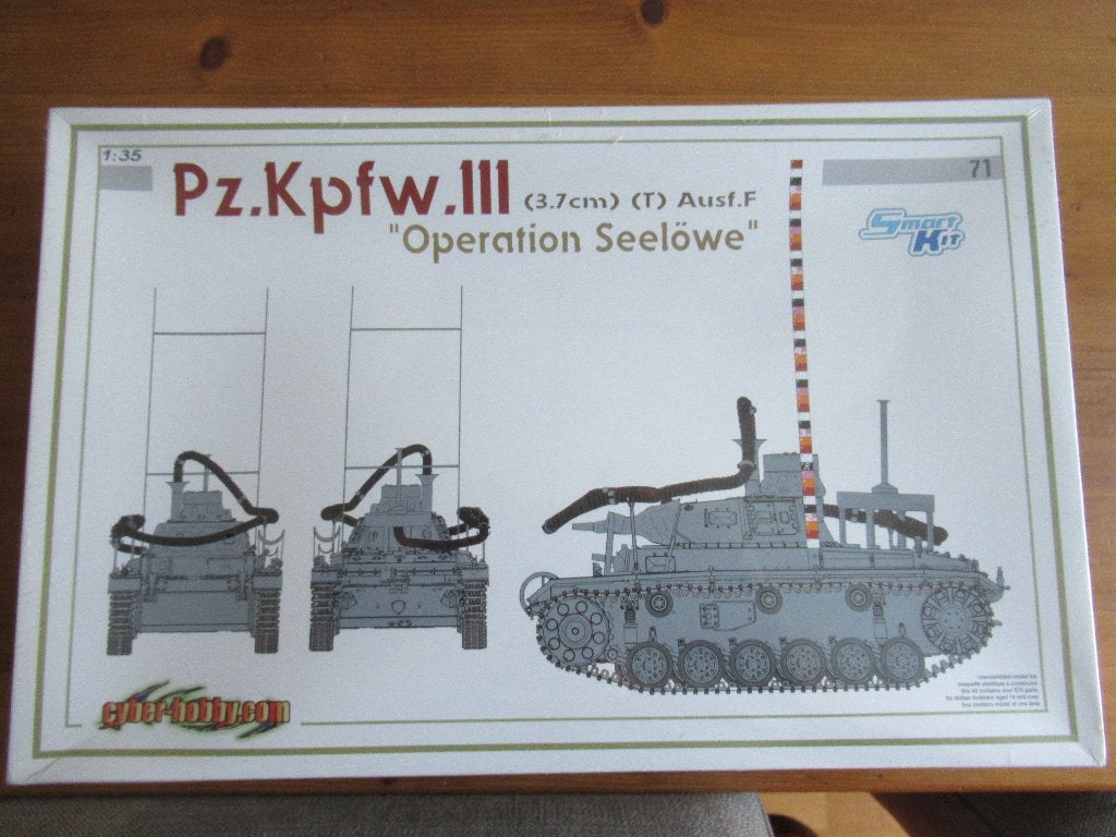 Pz.Kpfw.III ausf.F  "Operation Seelöwe" (Cyber Hobby 1/35), Hobby en Vrije tijd, Modelbouw | Auto's en Voertuigen, Overige merken