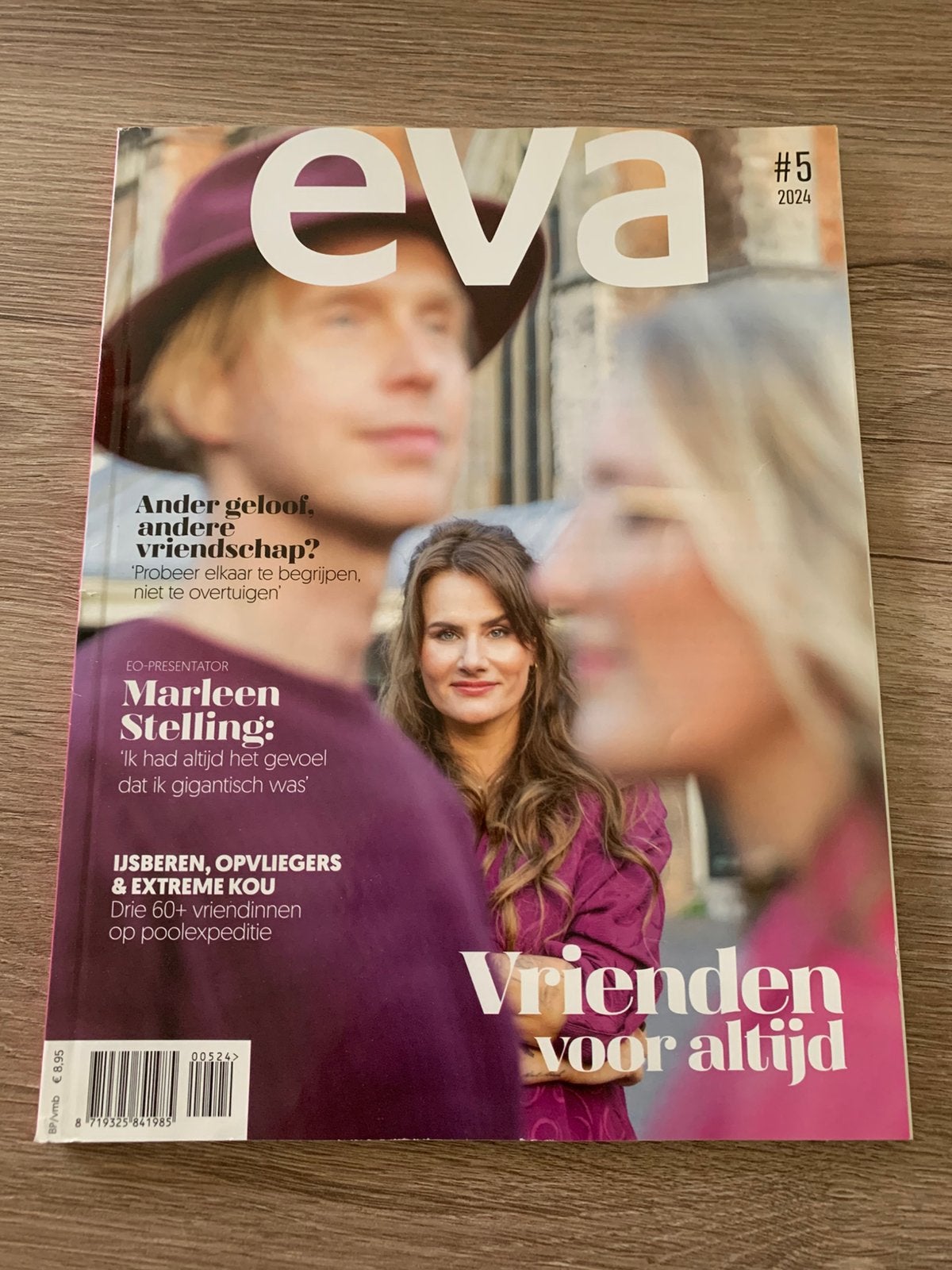 EVA vrouwenmagazine nummer 5 uit 2024, Ophalen of Verzenden, Zo goed als nieuw, Damesbladen