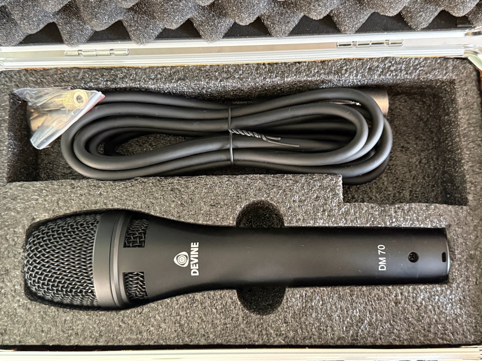 Devine DM70 Zangmicrofoon met kabel en koffer, Ophalen of Verzenden, Zo goed als nieuw, Zangmicrofoon