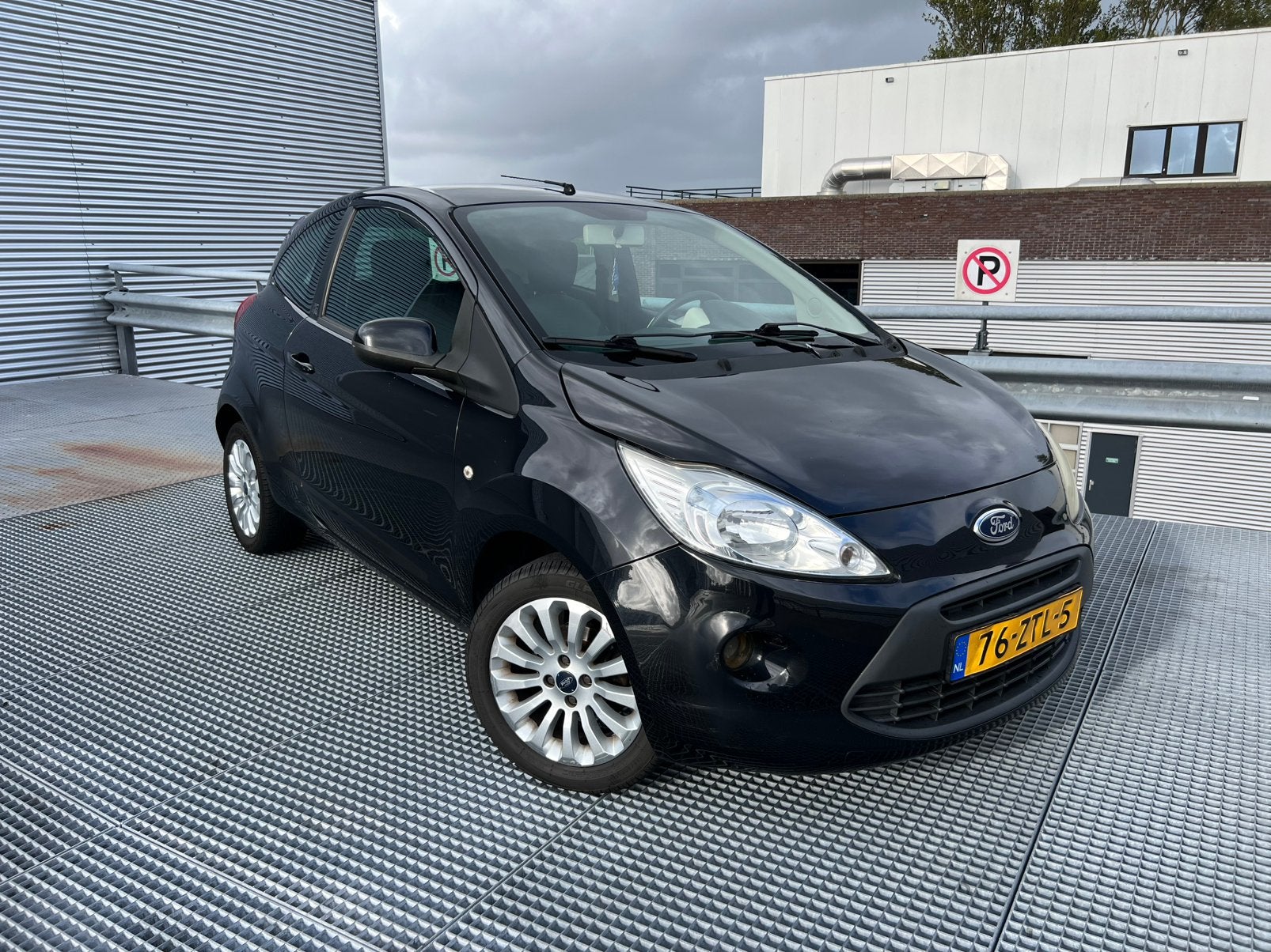 Inruilkoopje Ford Ka 1.2 51KW Benzine 2009 Zwart
