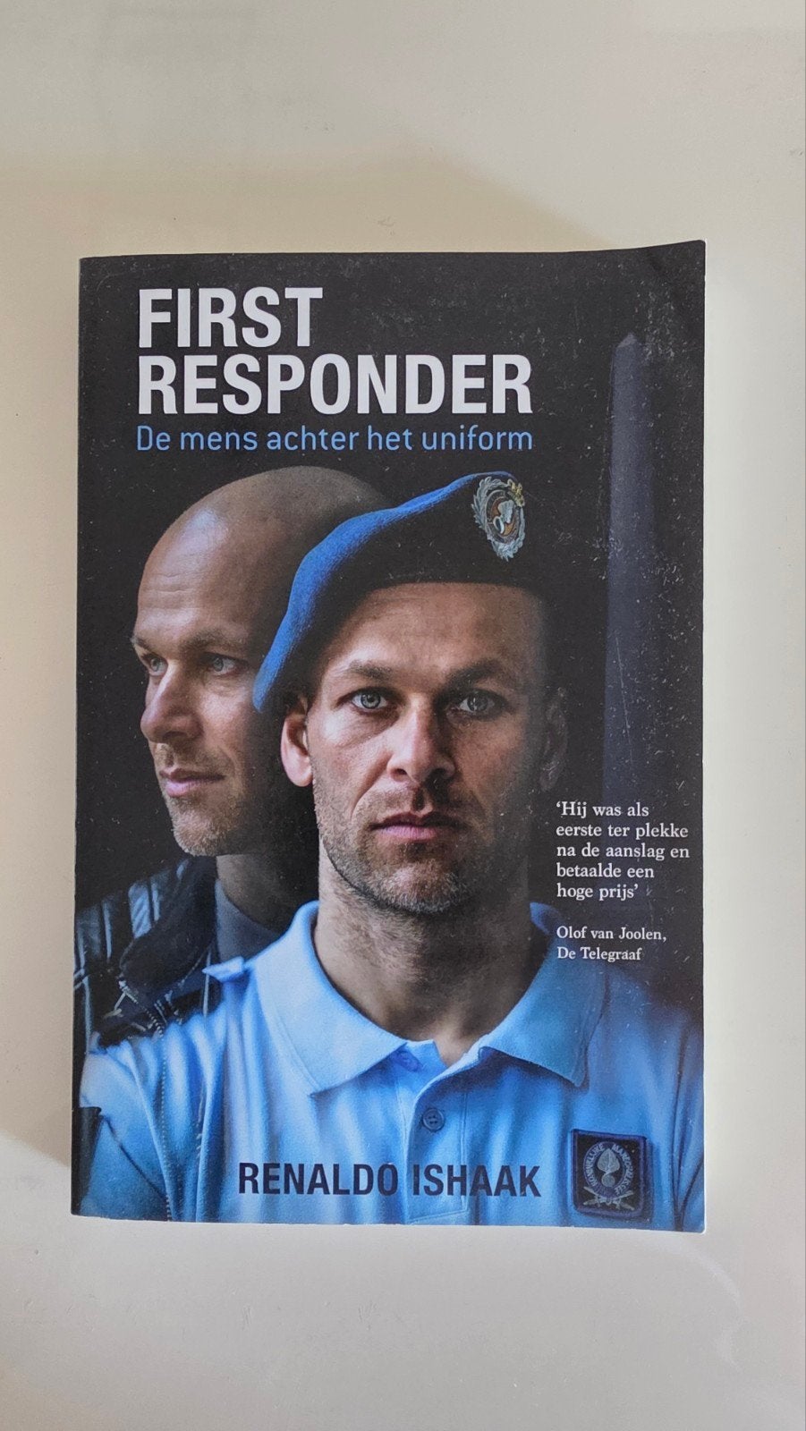 First Responder: De mens achter het uniform - Renaldo Ishaak, Boeken, Ophalen of Verzenden, Zo goed als nieuw, Renaldo Ishaak