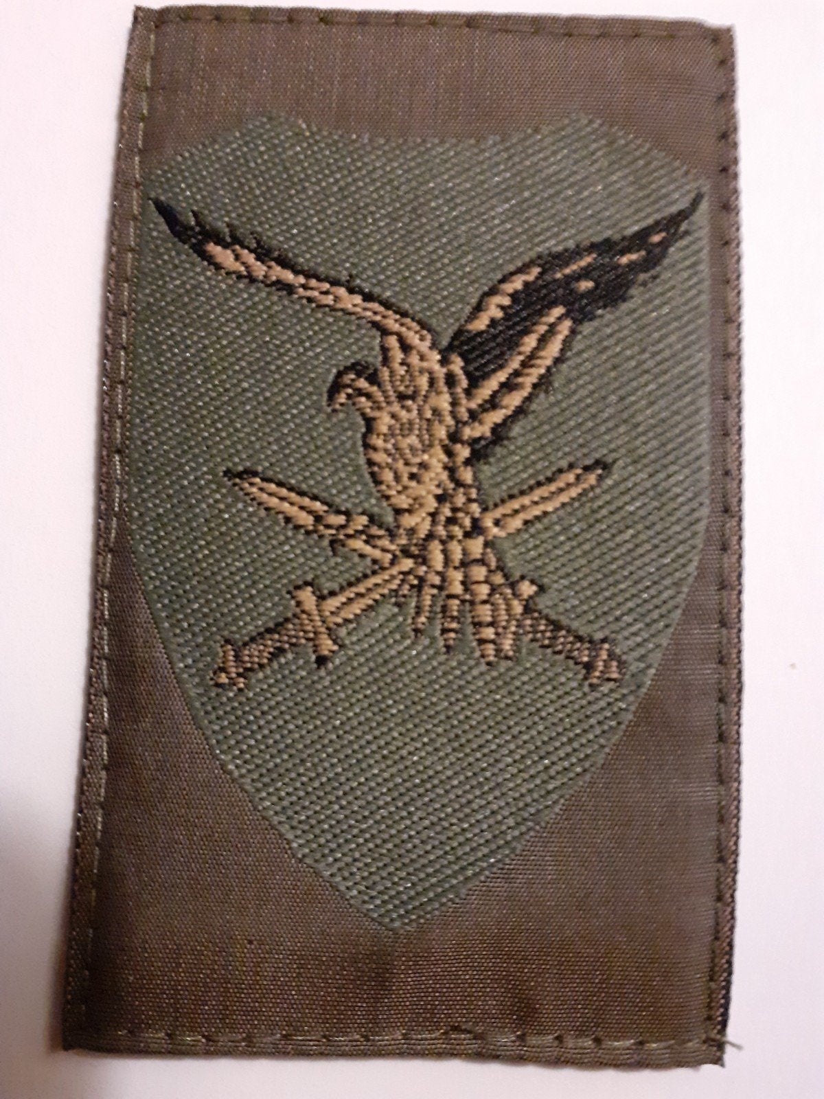 Mouwembleem: Lucht Mobiele Brigade, Verzamelen, Ophalen of Verzenden, Landmacht, Nederland, Embleem of Badge