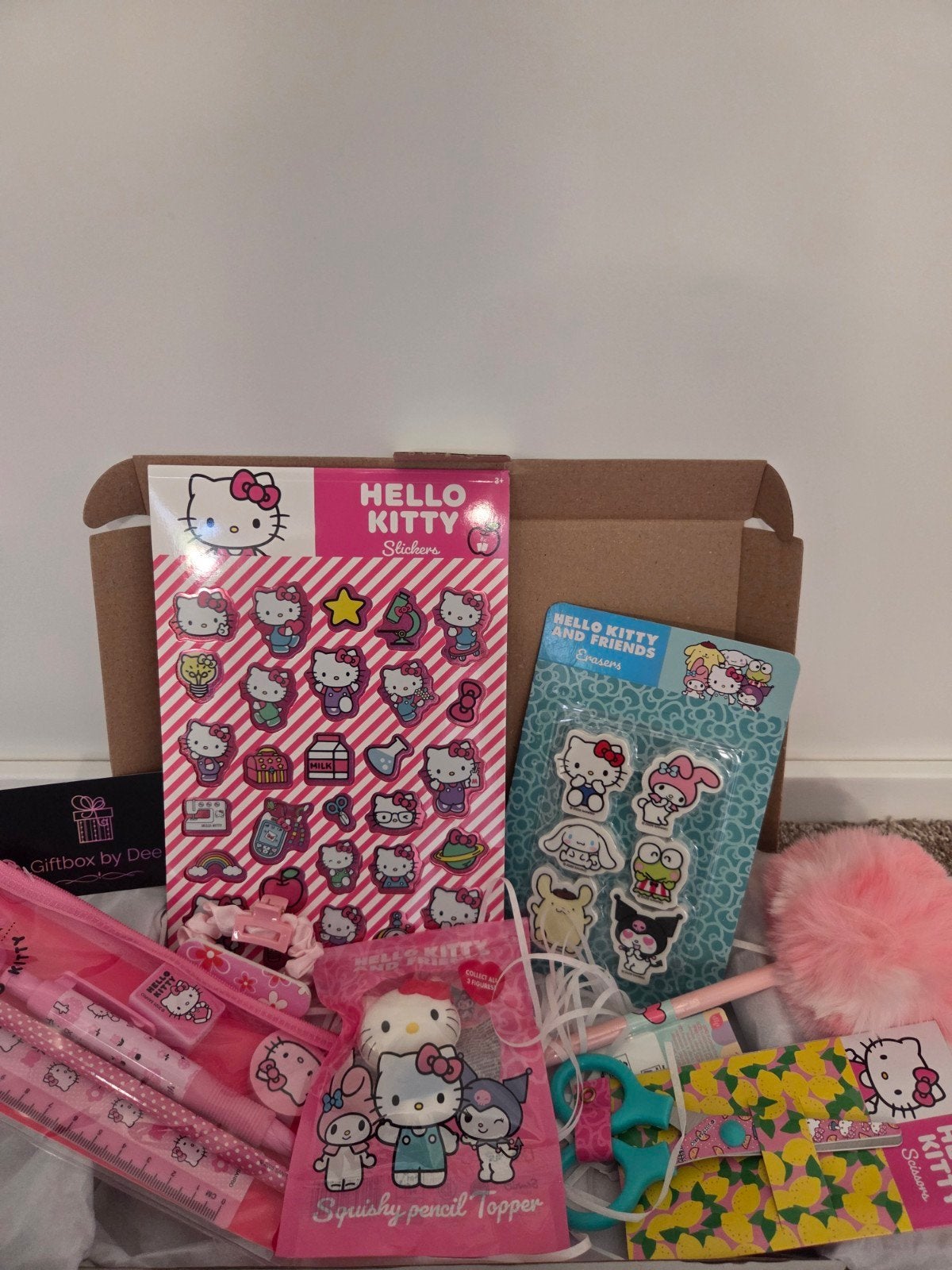 Hello Kitty Giftbox met Stickers en schoolartikelen, Ophalen of Verzenden, Nieuw