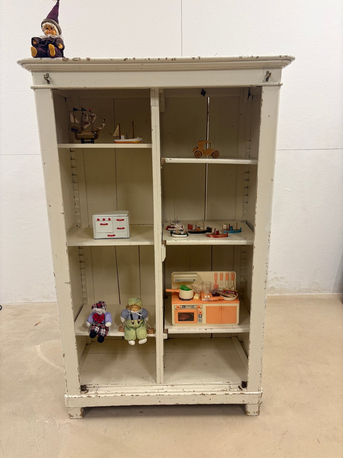 Antieke houten boekenkast/vitrinekast, crème, Antiek en Kunst, Ophalen