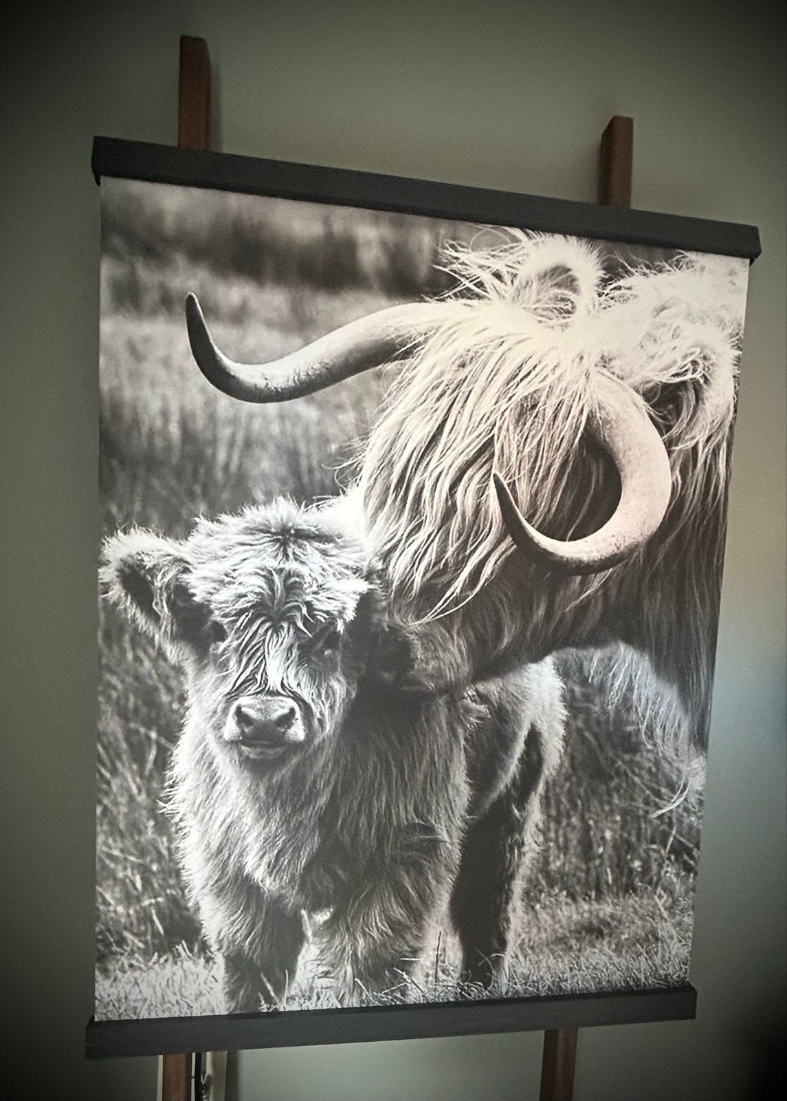 Tof wanddoek met Schotse Hooglander en kalf - 81x59cm, Huis en Inrichting, Woonaccessoires | Wanddecoraties, Verzenden, Zwart