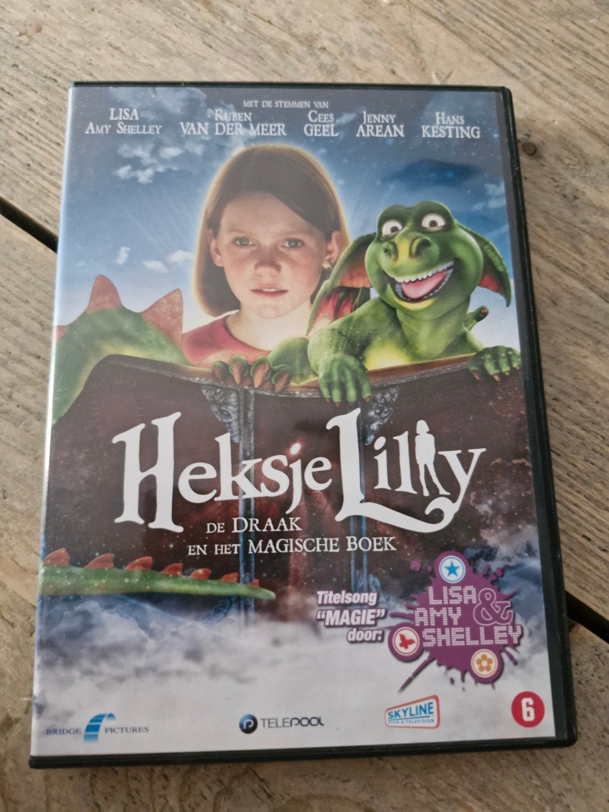 Heksje Lilly en de Magische Boek DVD, Gebruikt, Vanaf 6 jaar, Familie, Extra's