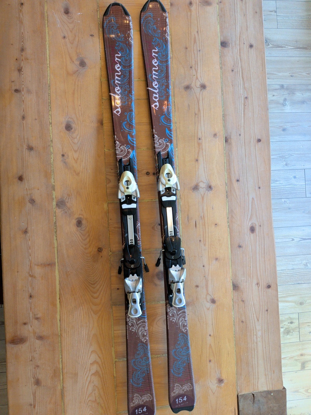 Salomon ski's 154 cm met bindingen, Ophalen, 140 tot 160 cm, Gebruikt, Salomon