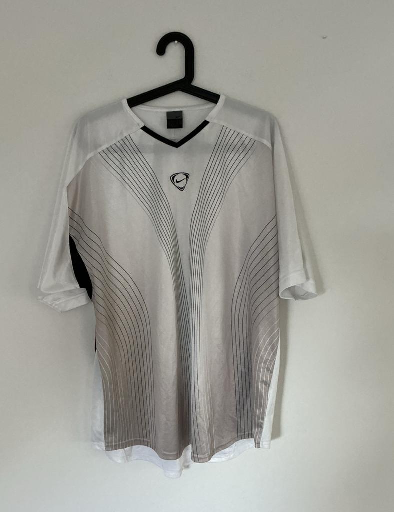 Nike sport shirt. XL, Wit, Maat 56/58 (XL), Ophalen of Verzenden, Zo goed als nieuw