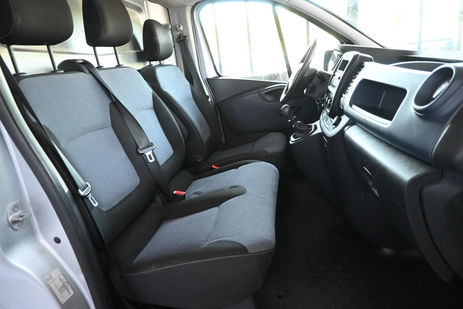Opel Vivaro 1.6 CDTI L1H1 Edition 3 Zits Airco Cruise Contro, Auto's, Voorwielaandrijving, Gebruikt, Met garantie (alle), Origineel Nederlands