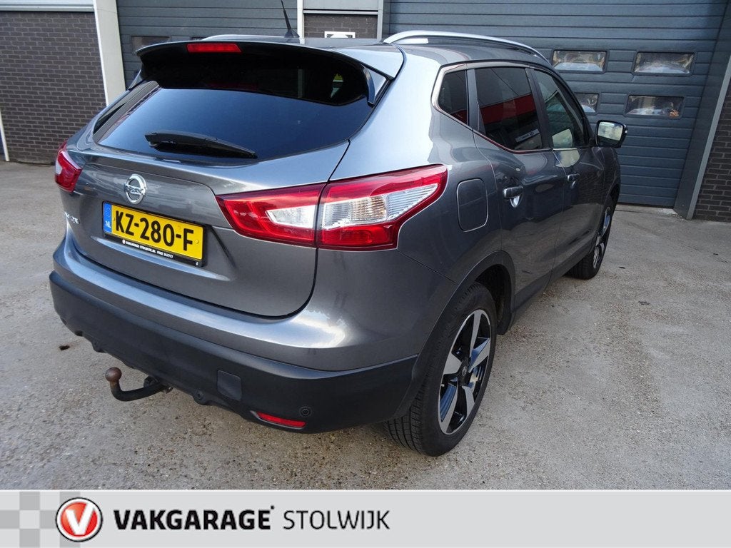 Nissan Qashqai 1.2 N-Vision, Panorama Dak, Trekhaak, Nw dist, Voorwielaandrijving, Gebruikt, 4 cilinders, 116 pk
