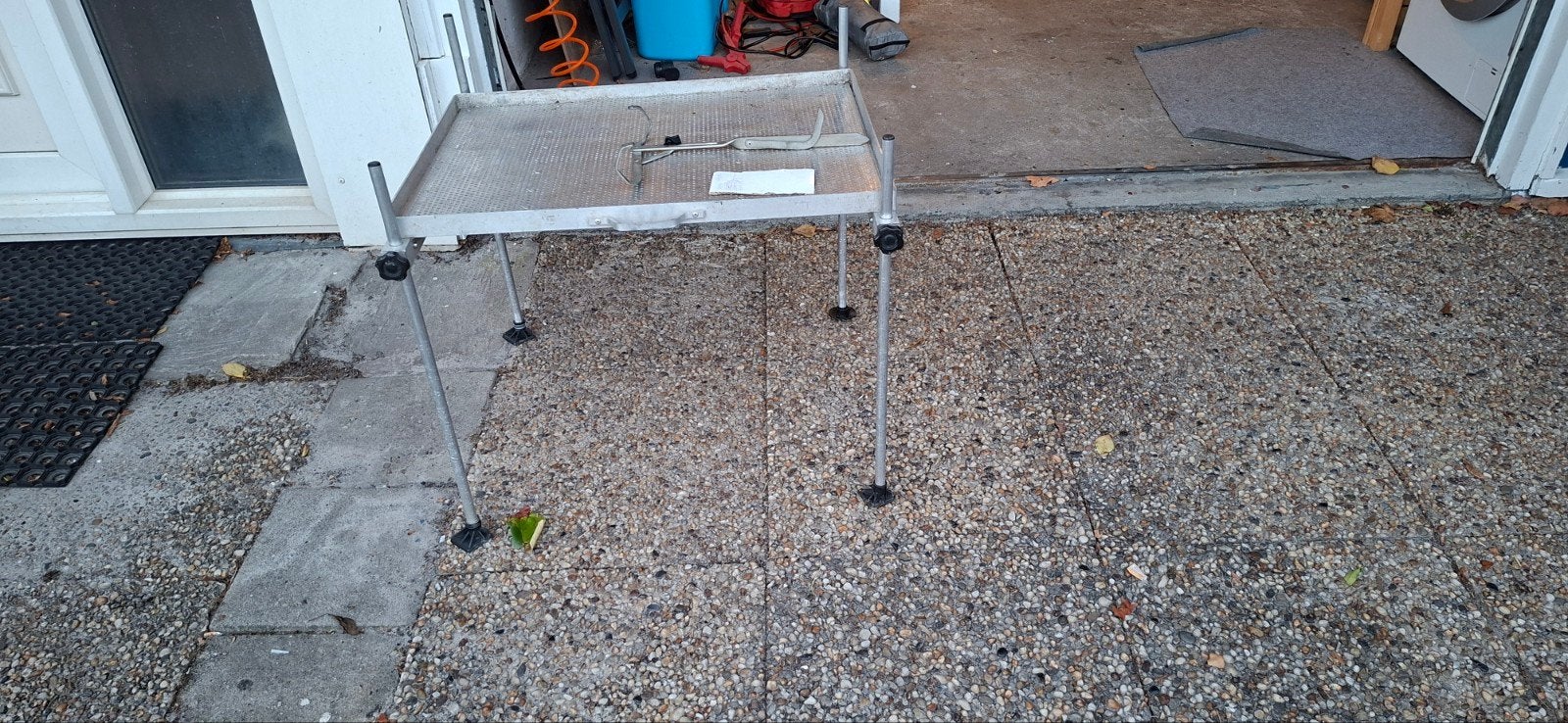 Vis plateau voor zitkoffer - 68x52 cm met 62 cm poten, Ophalen, Gebruikt