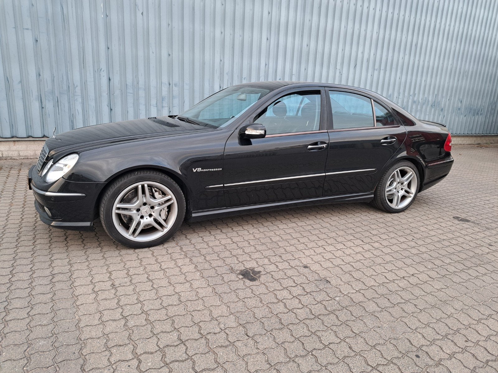 Mercedes-Benz  E55 AMG Compressor 476 pk W211, Auto's, Automaat, Achterwielaandrijving, Zwart, Leder