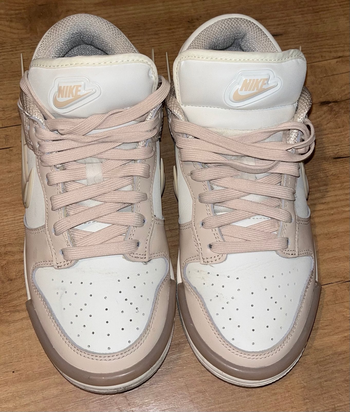 Nike Dunk Low Disrupt 2 Beige/Wit - Gedragen, goede staat, Kleding | Dames, Schoenen, Ophalen of Verzenden, Gedragen, Beige, Sneakers of Gympen