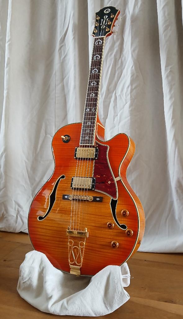 London City Constellation Archtopgitaar, Muziek en Instrumenten, Versterkers | Bas en Gitaar, Ophalen, Zo goed als nieuw, Gitaar